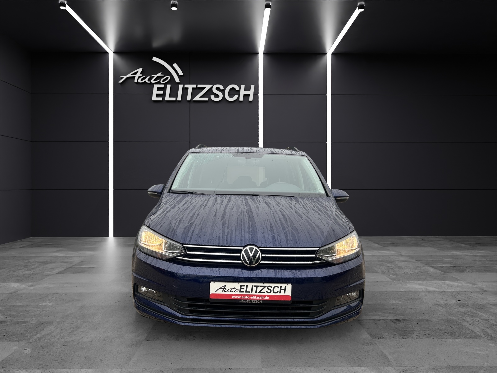Fahrzeugabbildung Volkswagen Touran 2.0 TDI Comfortline Navi PDC SHZ LM
