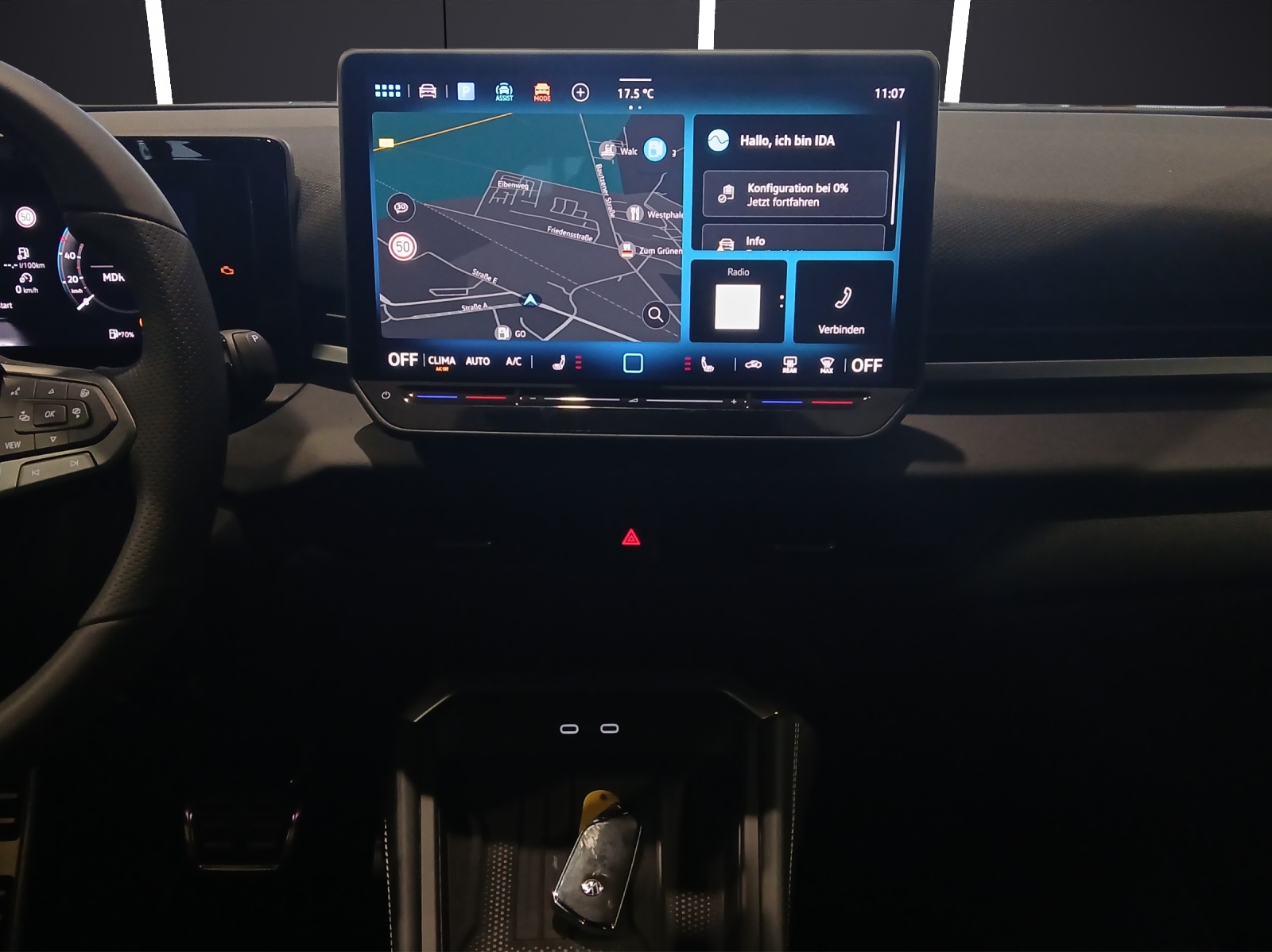 Fahrzeugabbildung Volkswagen T-Roc R-Line-Black-Style HuD NAVI AreaView