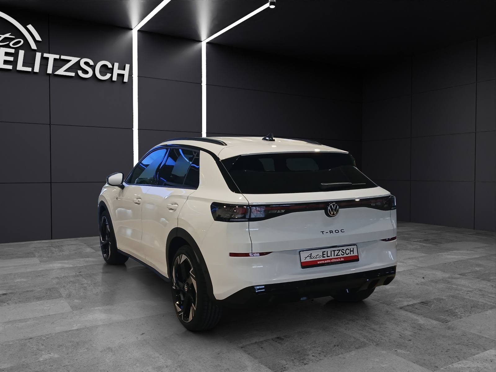 Fahrzeugabbildung Volkswagen T-Roc R-Line-Black-Style HuD NAVI AreaView