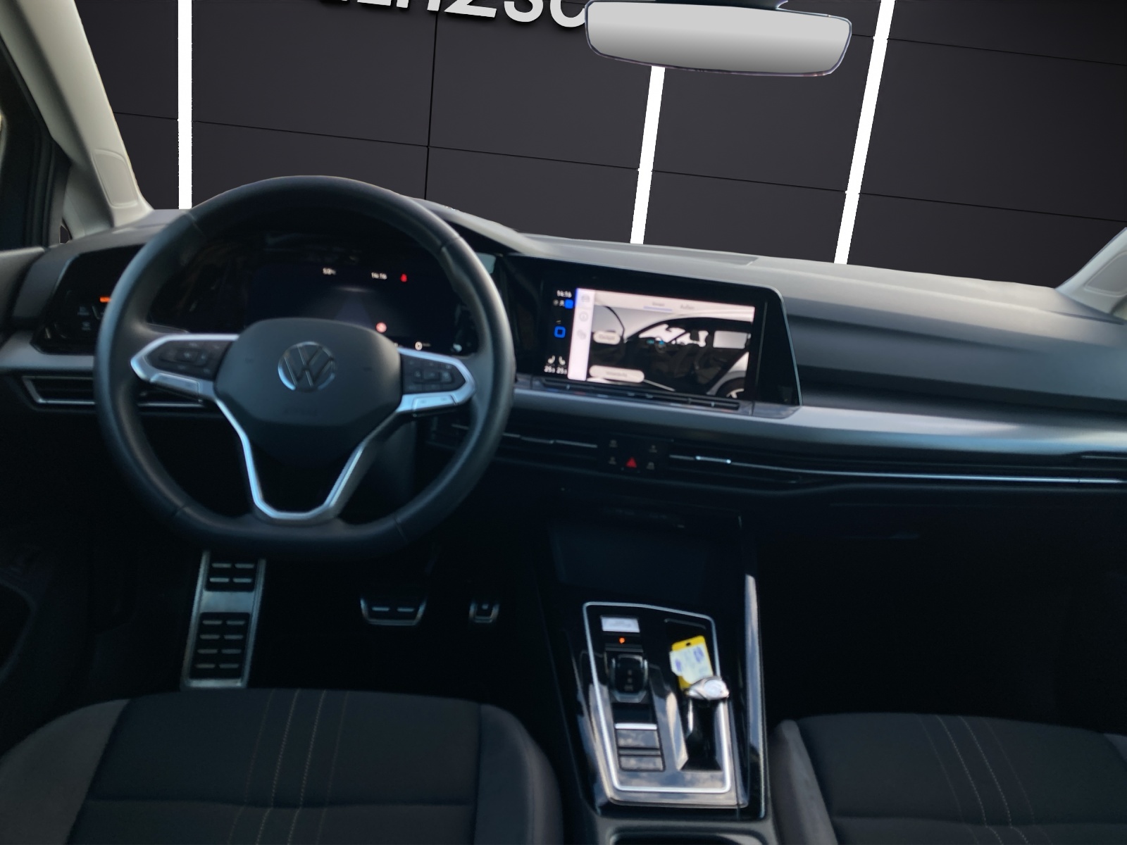 Fahrzeugabbildung Volkswagen Golf VIII Variant Alltrack TDI DSG 4M MATRIX NAVI REAR VIEW