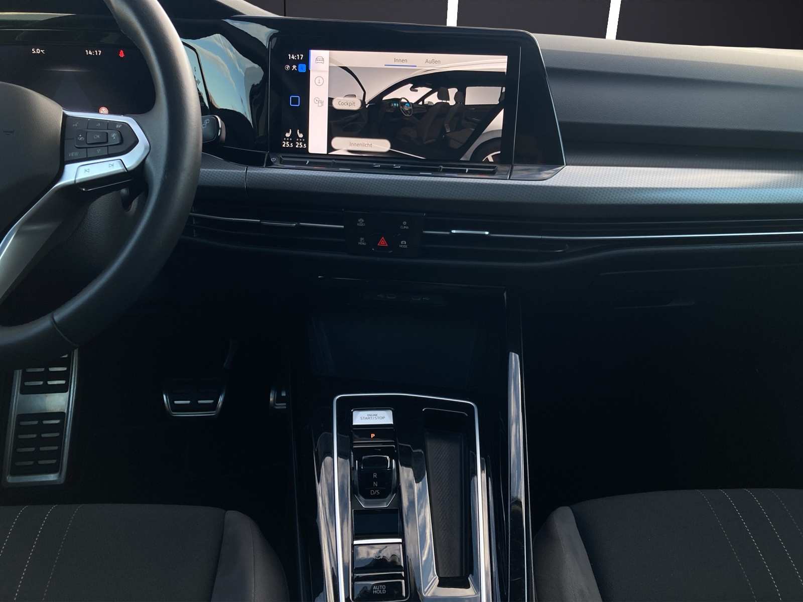 Fahrzeugabbildung Volkswagen Golf VIII Variant Alltrack TDI DSG 4M MATRIX NAVI REAR VIEW