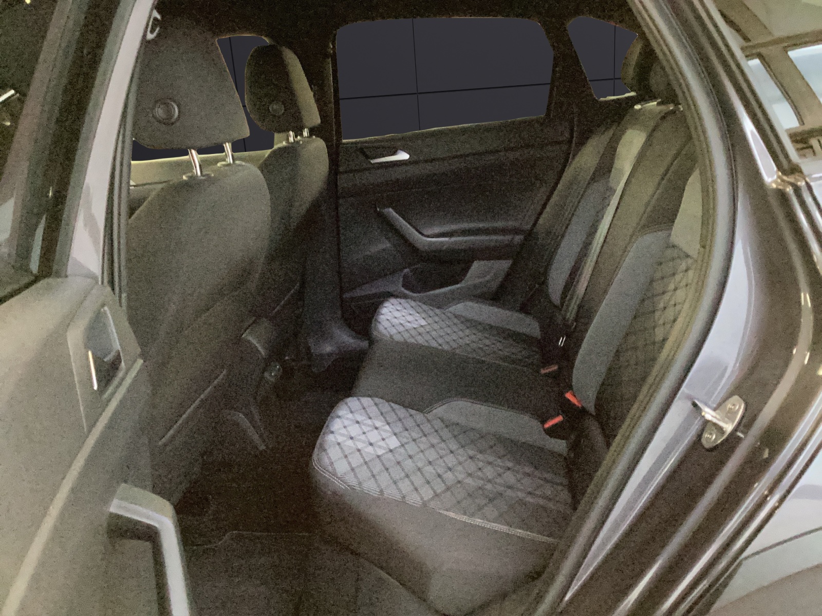 Fahrzeugabbildung Volkswagen Taigo DSG R-line MATRIX ACC AID NAVI PDC SHZ