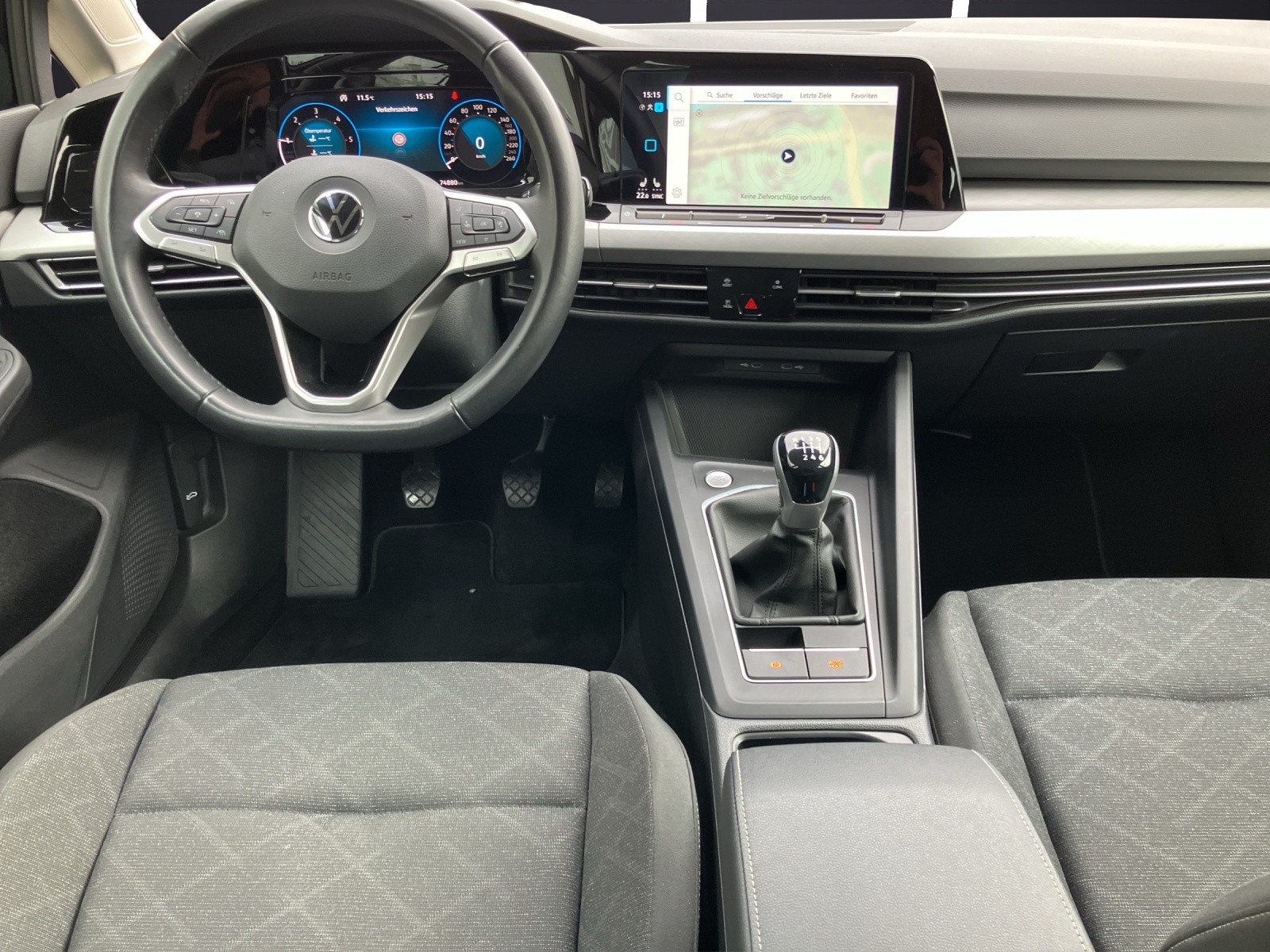 Fahrzeugabbildung Volkswagen Golf VIII Variant Life TDI LED Navi ACC AHK SHZ LHZ RFK AppConnect Ambiente Navi