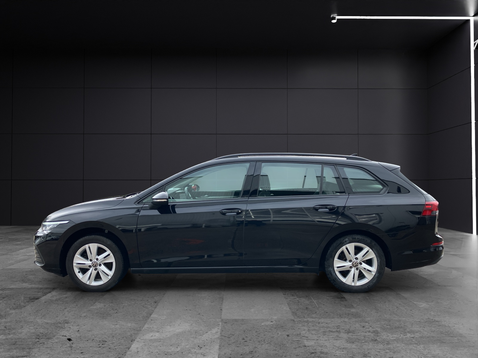 Fahrzeugabbildung Volkswagen Golf VIII Variant Life TDI LED Navi ACC AHK SHZ LHZ RFK AppConnect Ambiente Navi