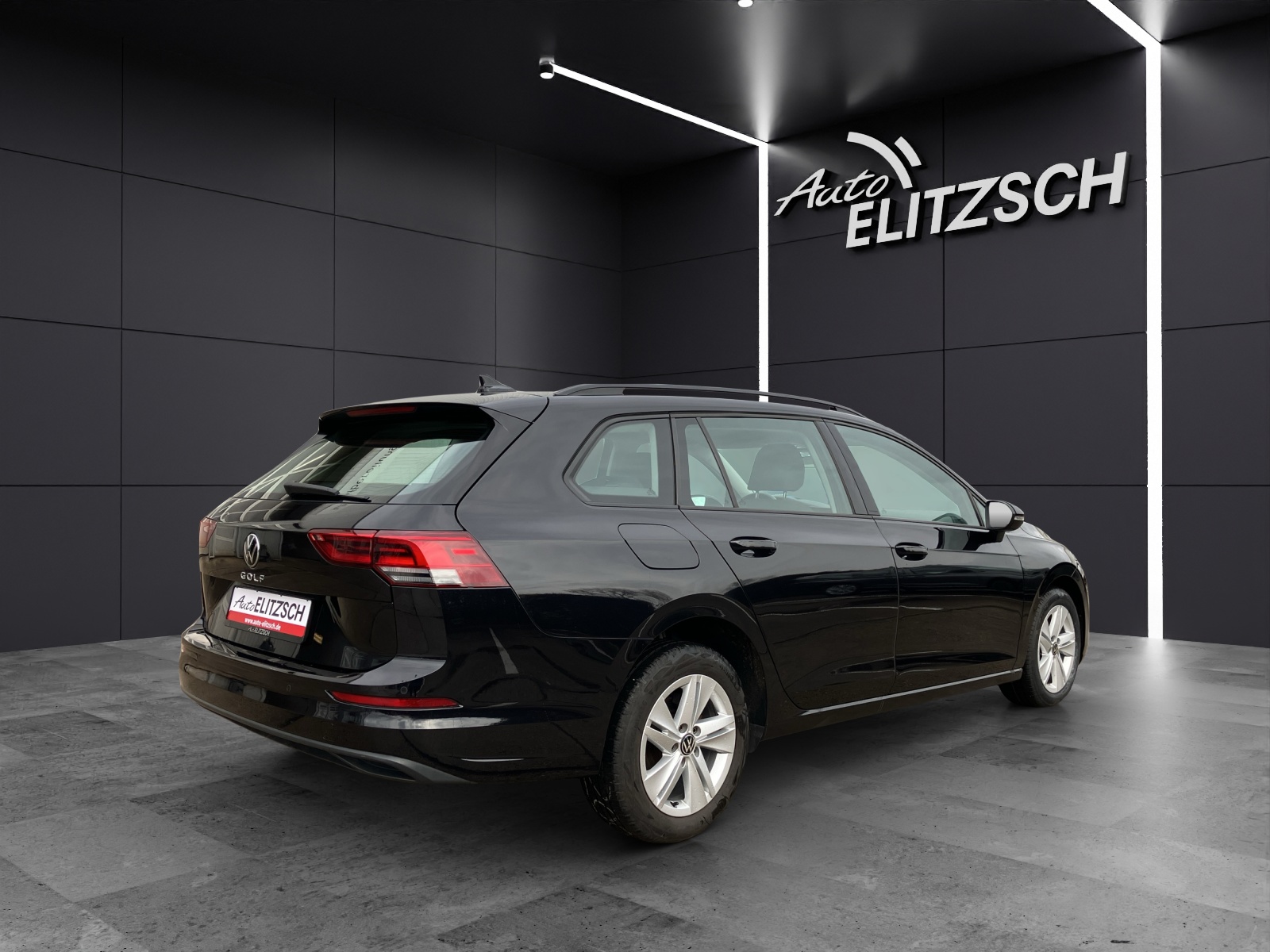 Fahrzeugabbildung Volkswagen Golf VIII Variant Life TDI LED Navi ACC AHK SHZ LHZ RFK AppConnect Ambiente Navi