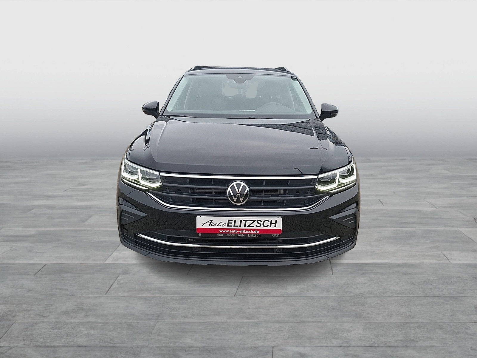 Fahrzeugabbildung Volkswagen Tiguan TDI Life DSG Matrix AHK Navi AID ACC SHZ PDC