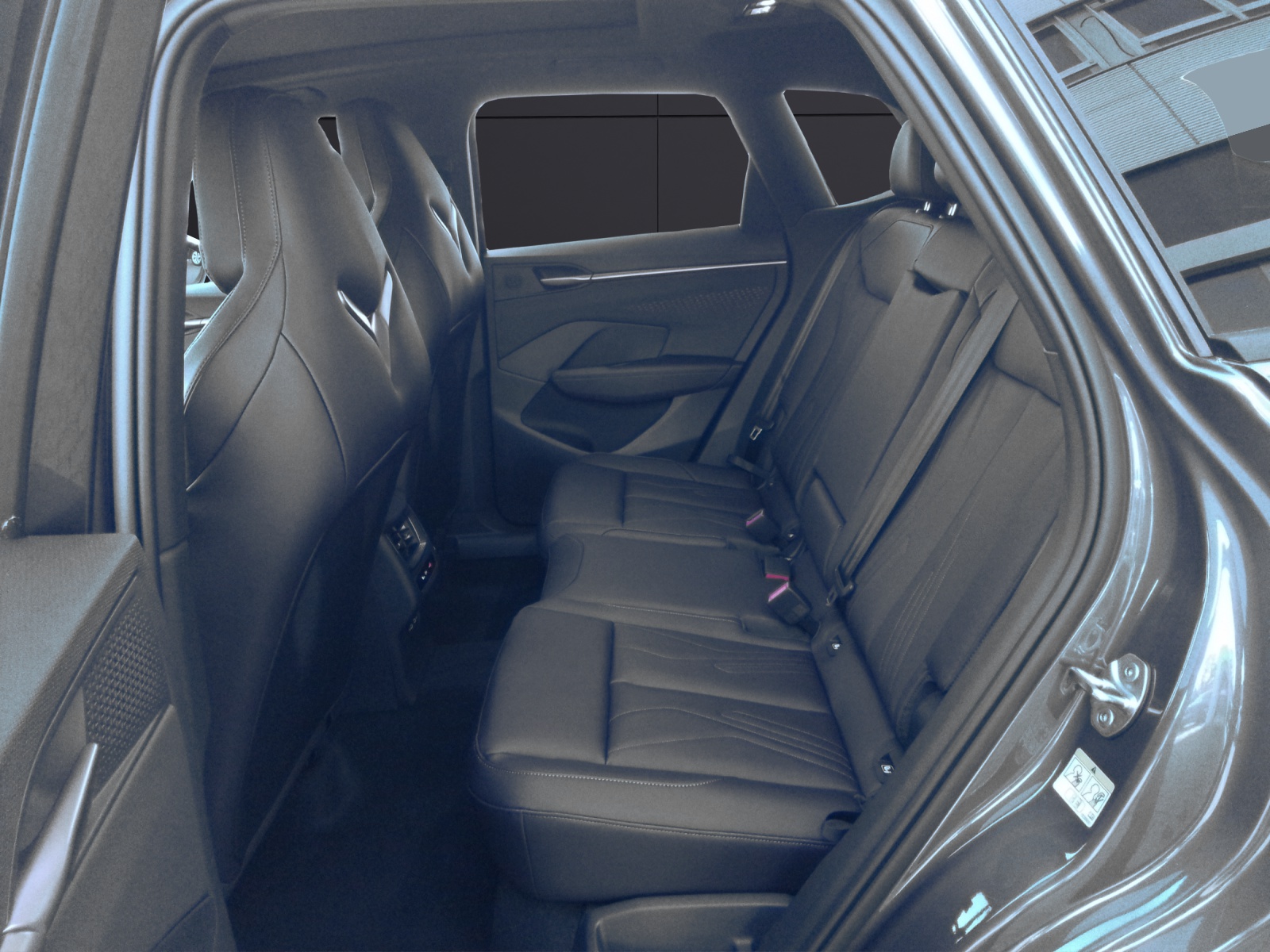 Fahrzeugabbildung CUPRA Terramar e-Hybrid 200 kW Matrix Pano Sennh.