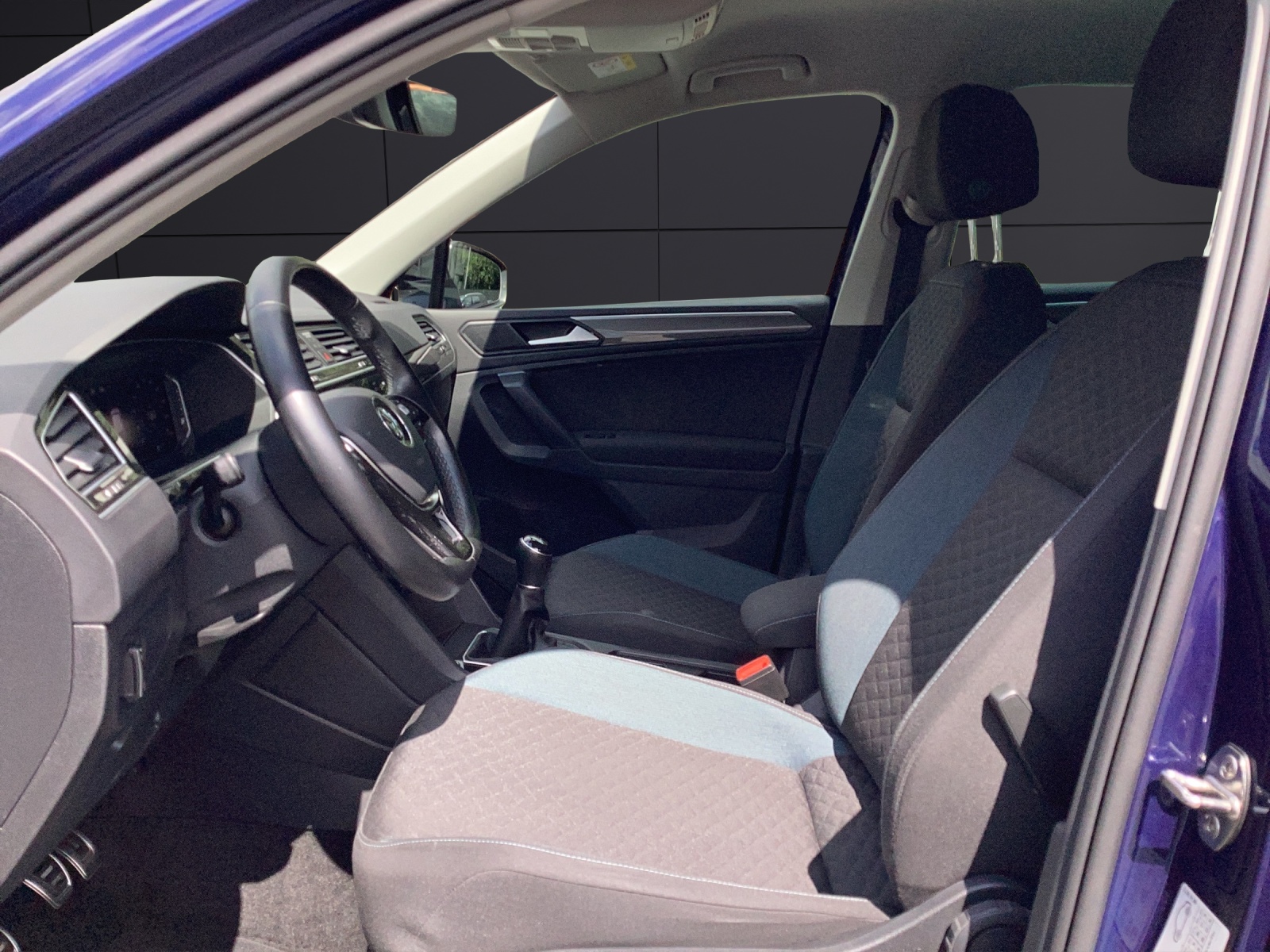 Fahrzeugabbildung Volkswagen Tiguan TDI IQ.DRIVE AHK Kamera ACC
