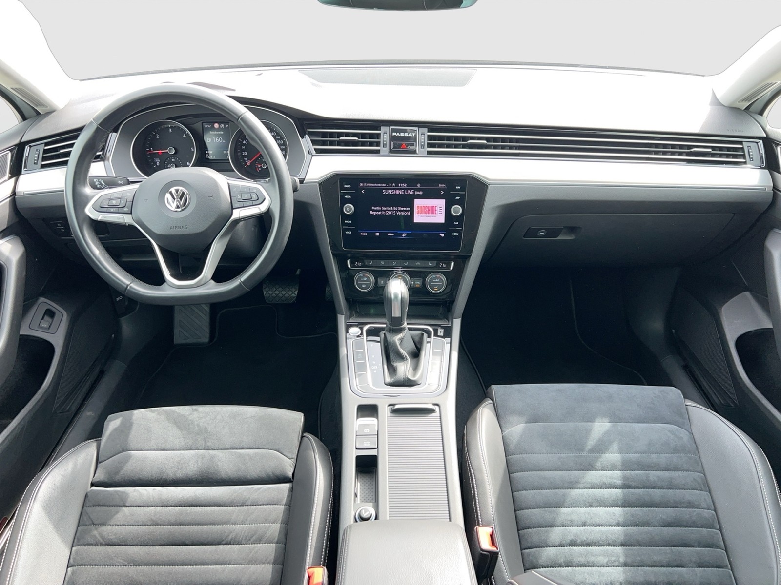 Fahrzeugabbildung Volkswagen Passat Variant Elegance TDI DSG Matrix Standh. AHK SHZ