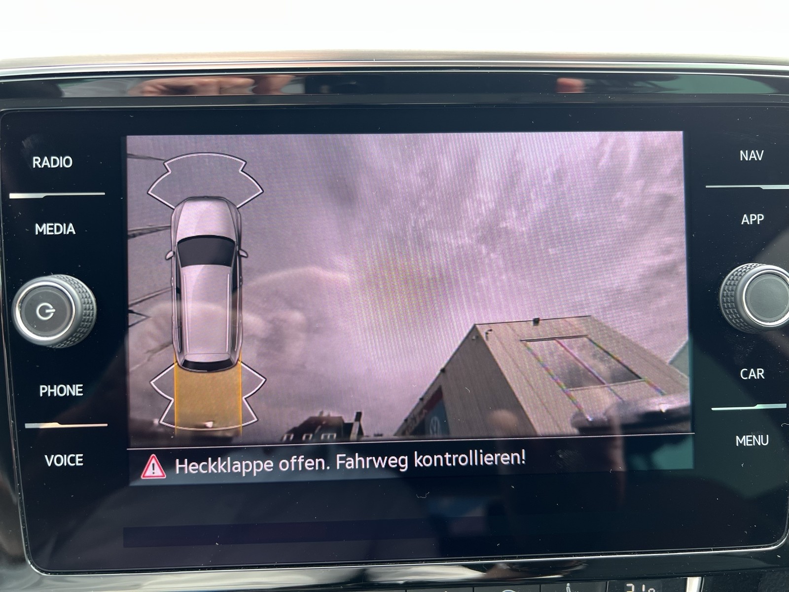 Fahrzeugabbildung Volkswagen Passat Variant Elegance TDI DSG Matrix Standh. AHK SHZ