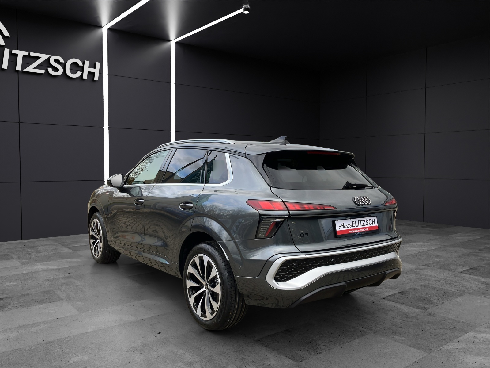 Fahrzeugabbildung Audi Q3 TFSI S tronic MATRIX PANO ACC
