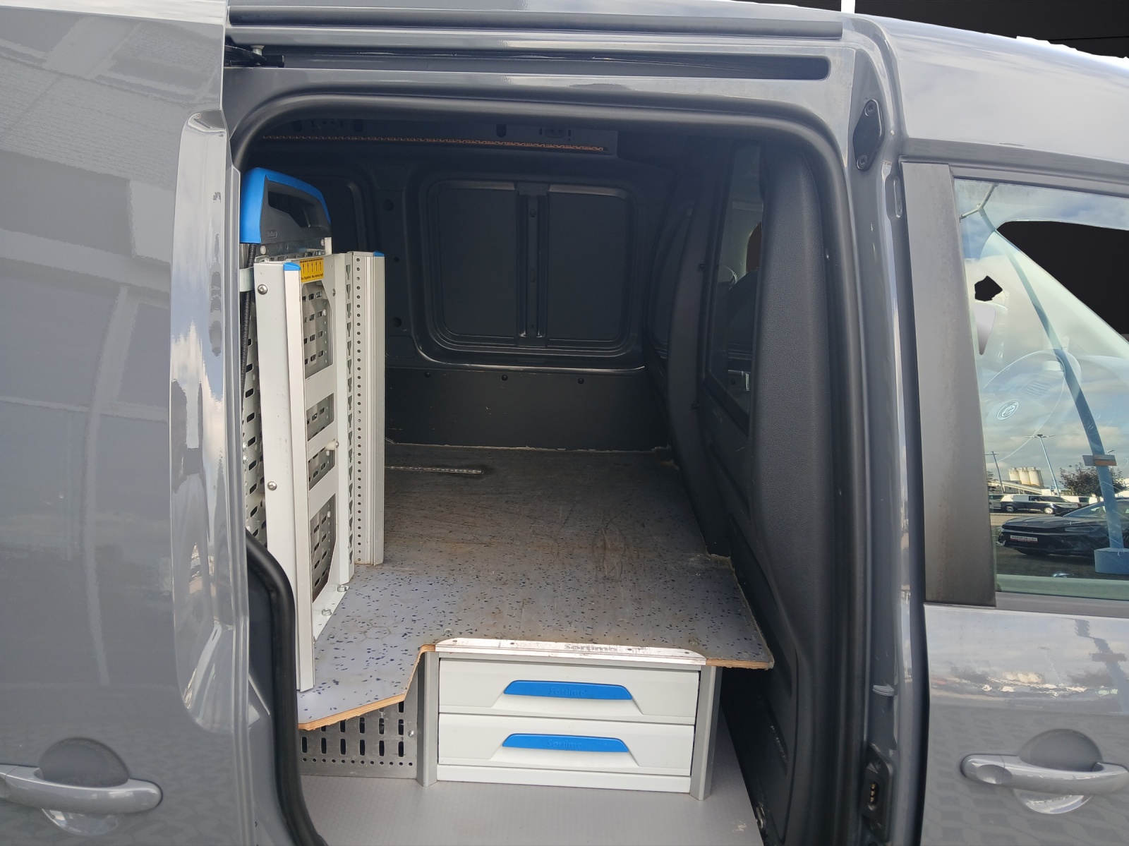 Fahrzeugabbildung Volkswagen Caddy Kasten TDI DSG EcoProfi STH Xenon AHK Klima GRA SH LM