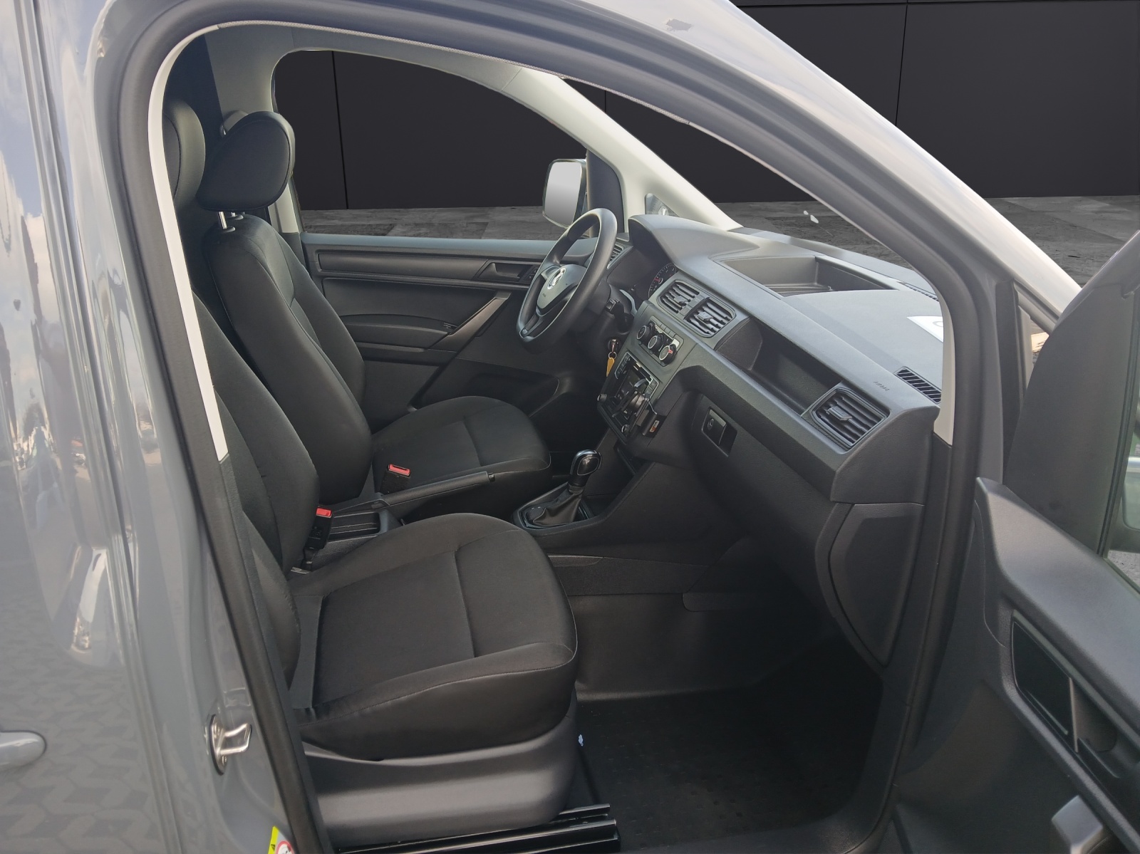Fahrzeugabbildung Volkswagen Caddy Kasten TDI DSG EcoProfi STH Xenon AHK Klima GRA SH LM