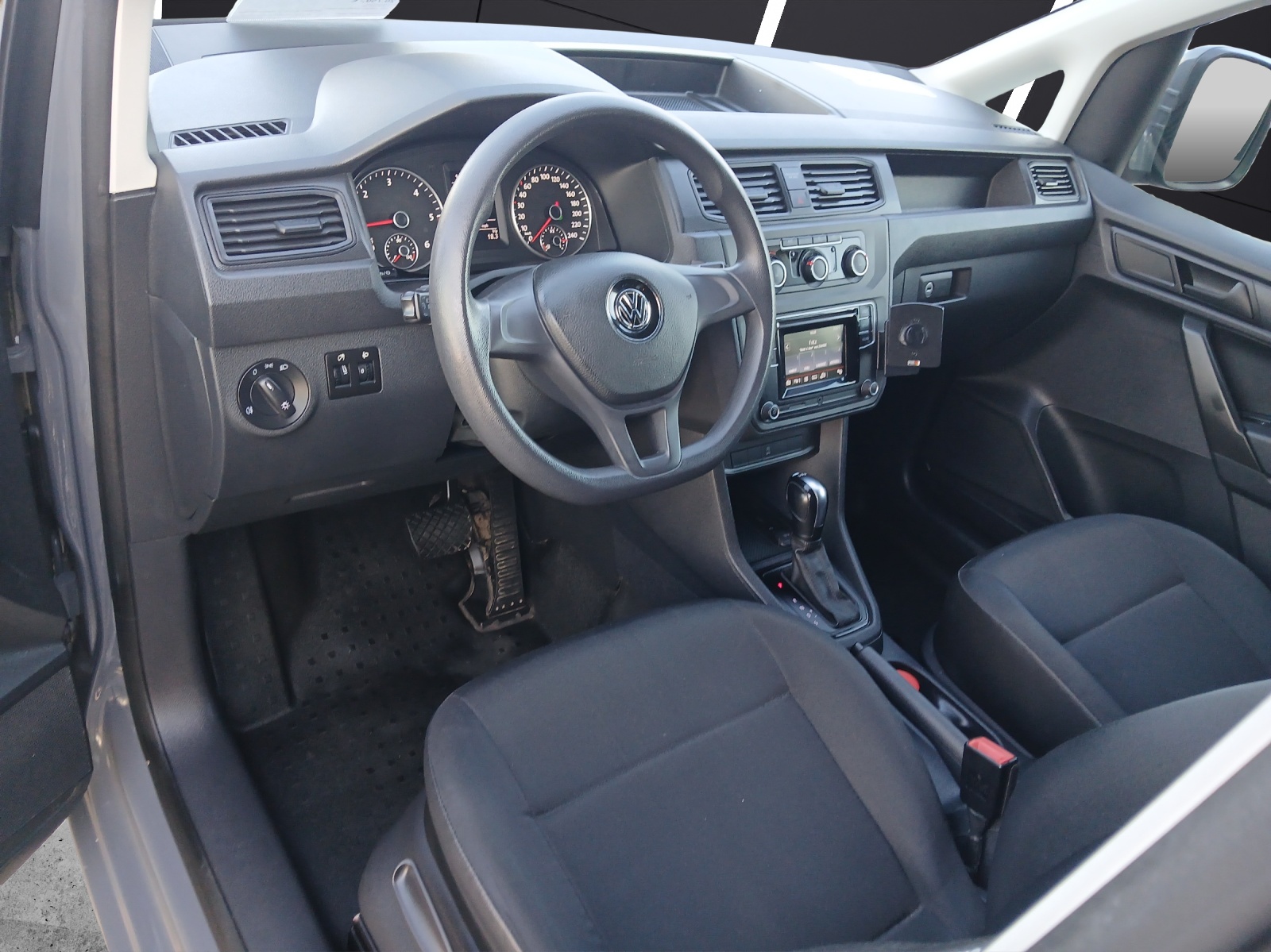 Fahrzeugabbildung Volkswagen Caddy Kasten TDI DSG EcoProfi STH Xenon AHK Klima GRA SH LM