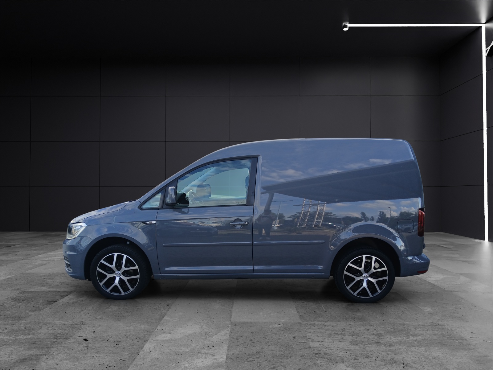 Fahrzeugabbildung Volkswagen Caddy Kasten TDI DSG EcoProfi STH Xenon AHK Klima GRA SH LM