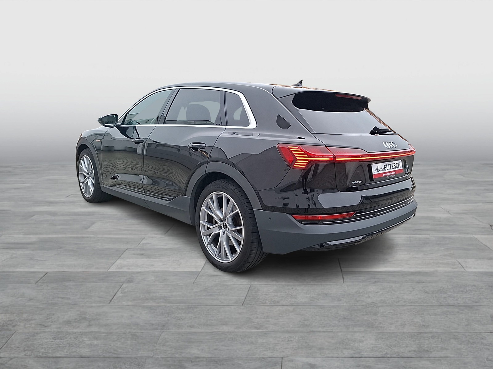 Fahrzeugabbildung Audi e-tron 50 S line quattro LED Navi AVC SHZ GRA PDC