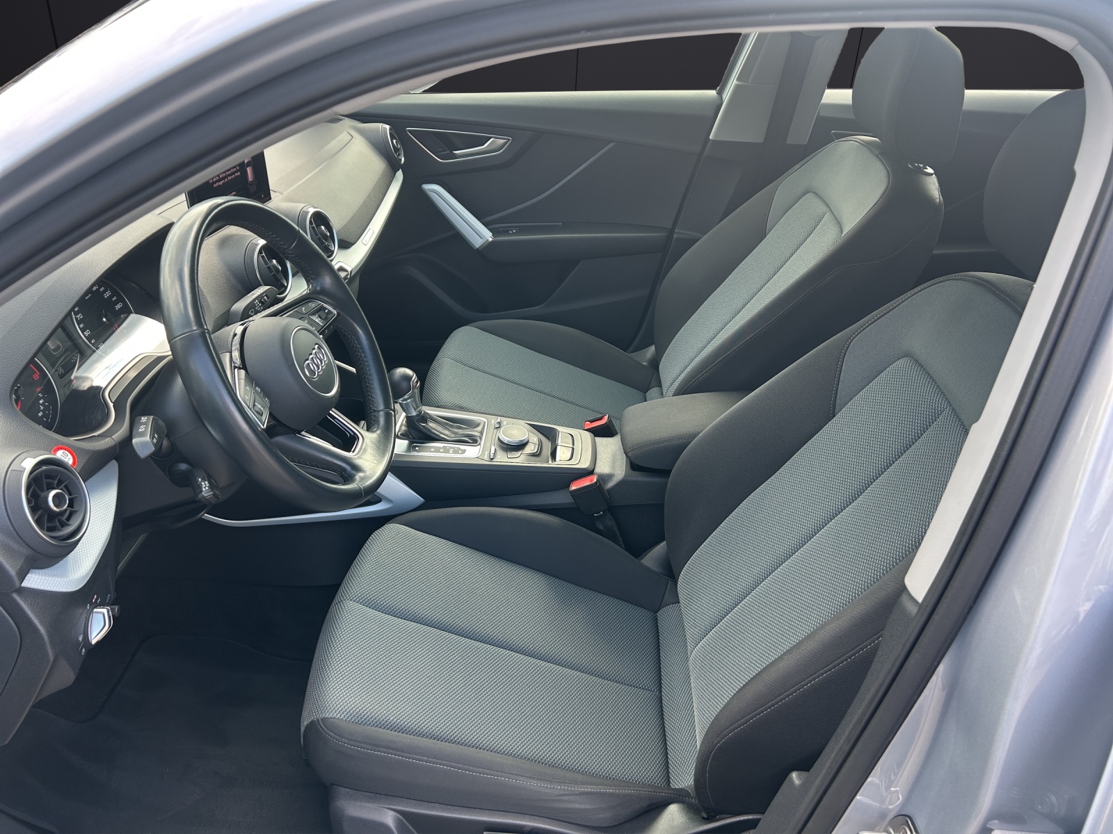 Fahrzeugabbildung Audi Q2 35 TFSI design S tronic LED NAVI SHZ GRA