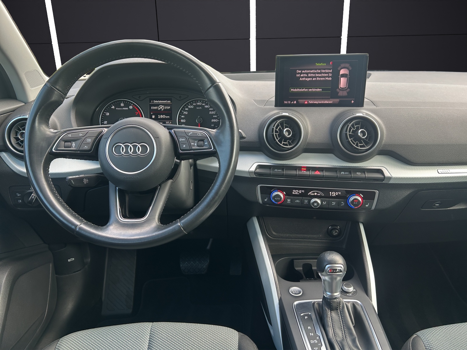 Fahrzeugabbildung Audi Q2 35 TFSI design S tronic LED NAVI SHZ GRA