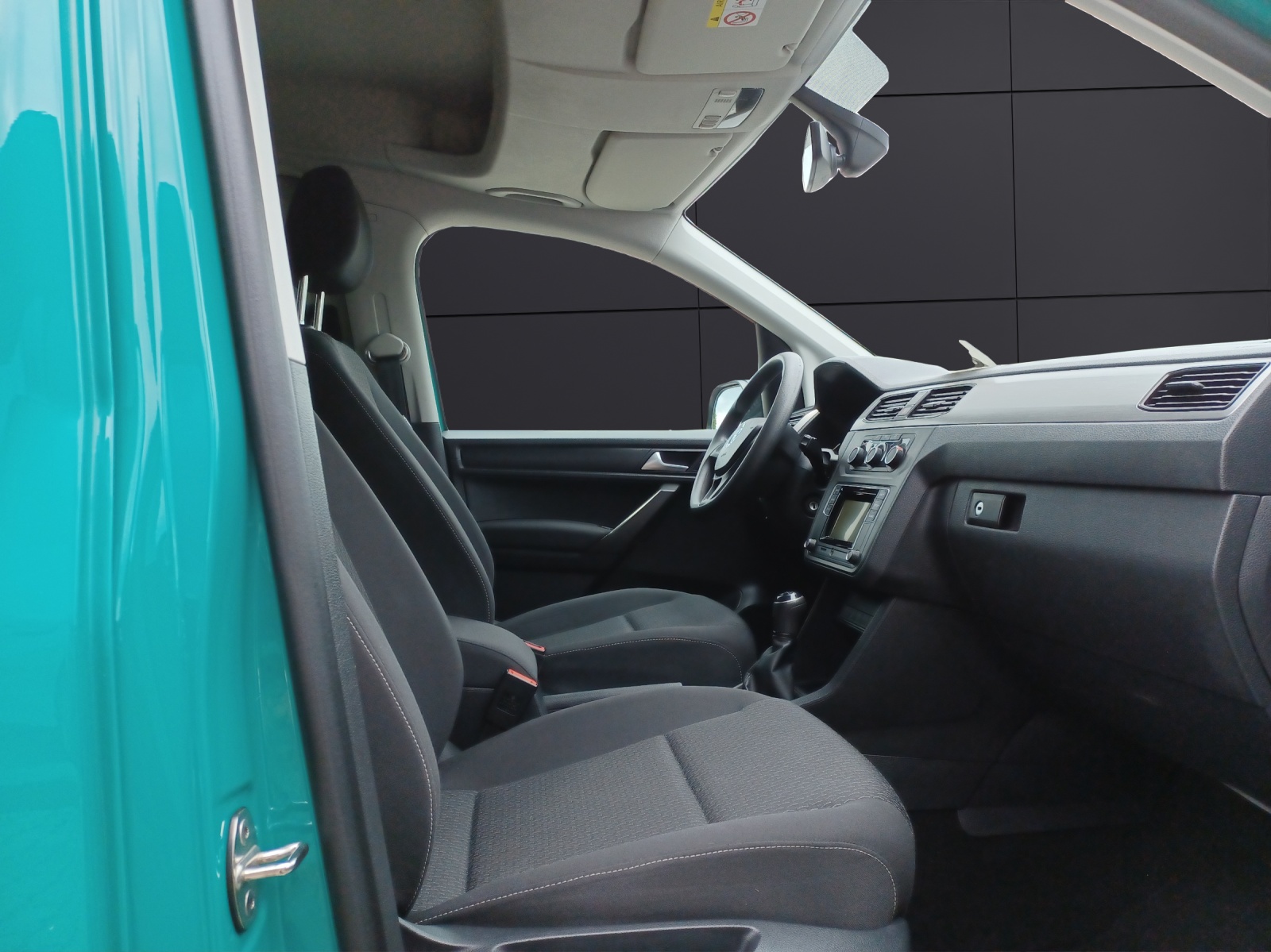 Fahrzeugabbildung Volkswagen Caddy Kombi TSI 7-Si Klima GRA PDC Caddy Kombi TSI 7-Si Klima GRA PDC