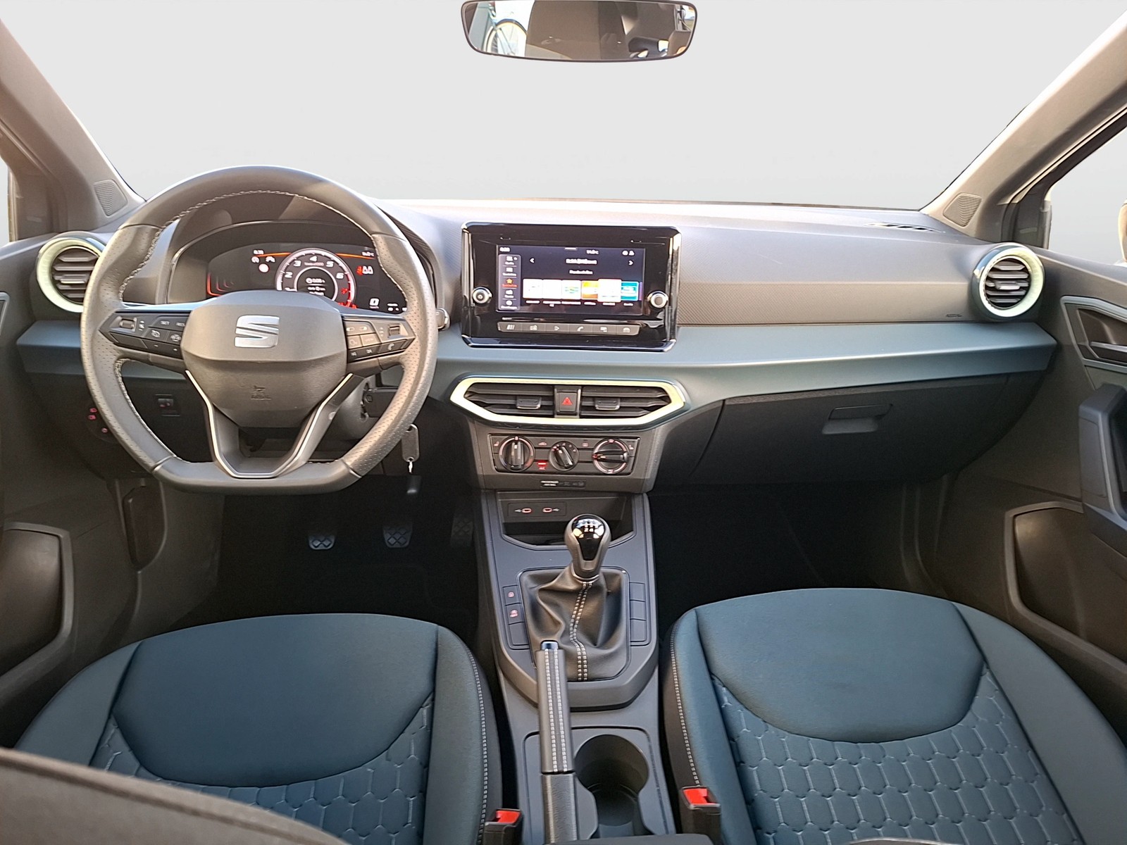 Fahrzeugabbildung SEAT Ibiza TSI Style LED CarPlay GRA PDC SHZ LM