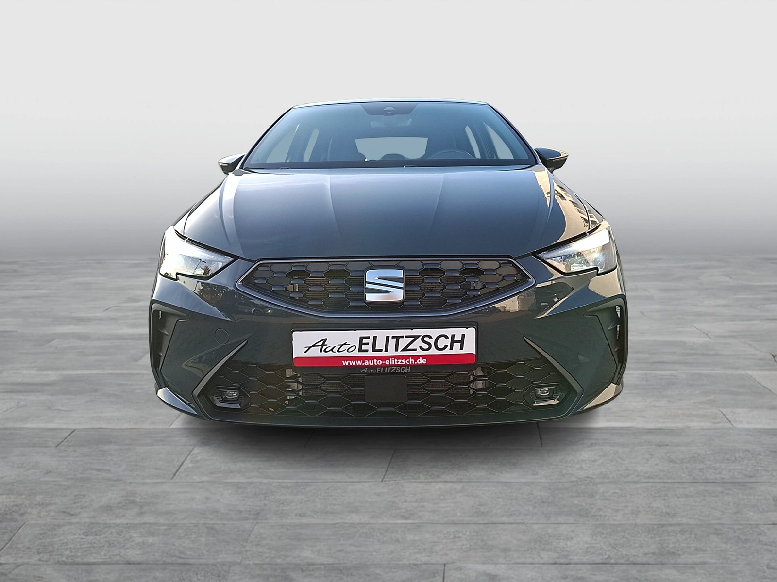 Fahrzeugabbildung SEAT Ibiza TSI Style LED CarPlay GRA PDC SHZ LM