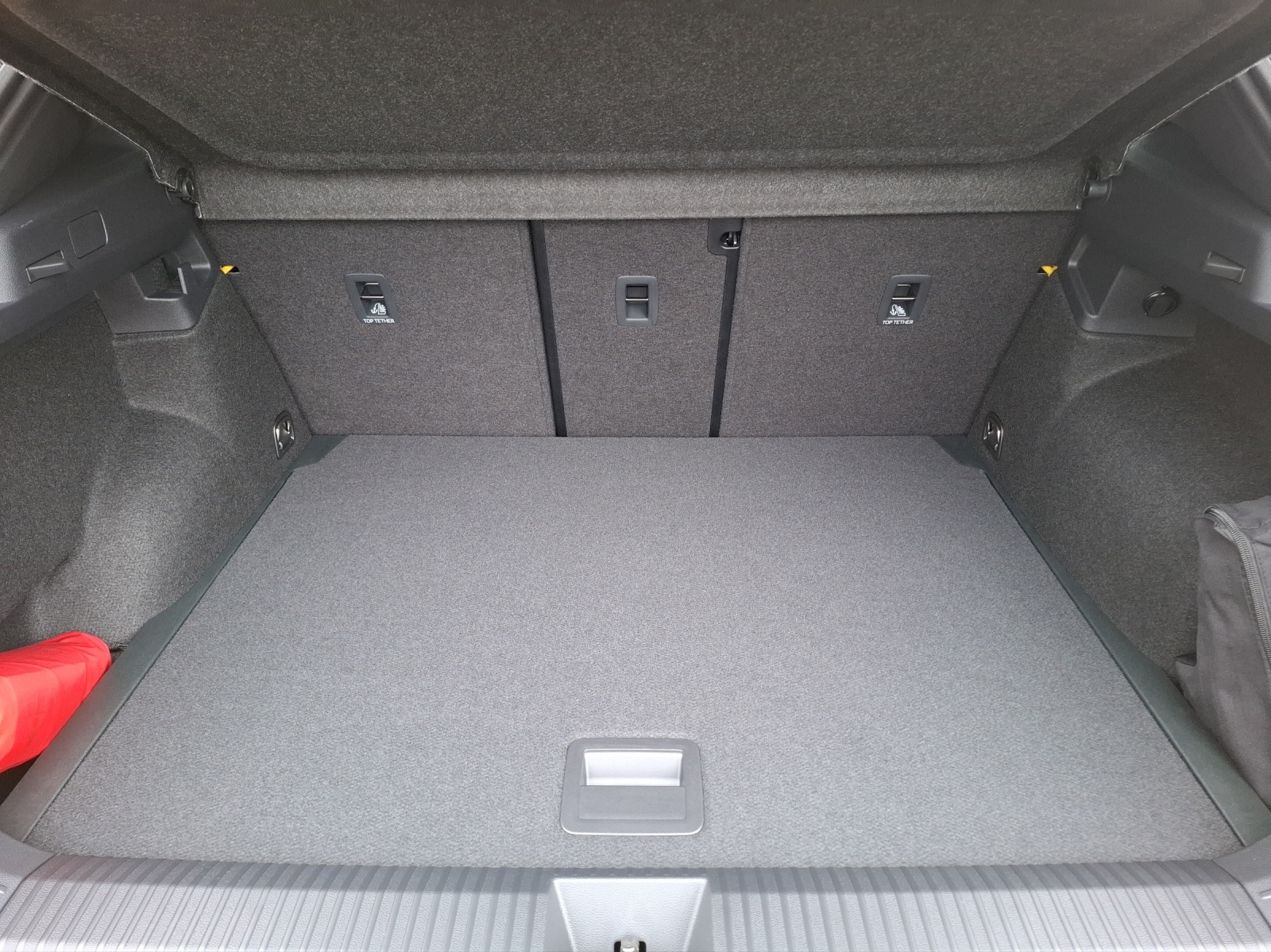 Fahrzeugabbildung Volkswagen T-Roc R-Line LED DAB ACC