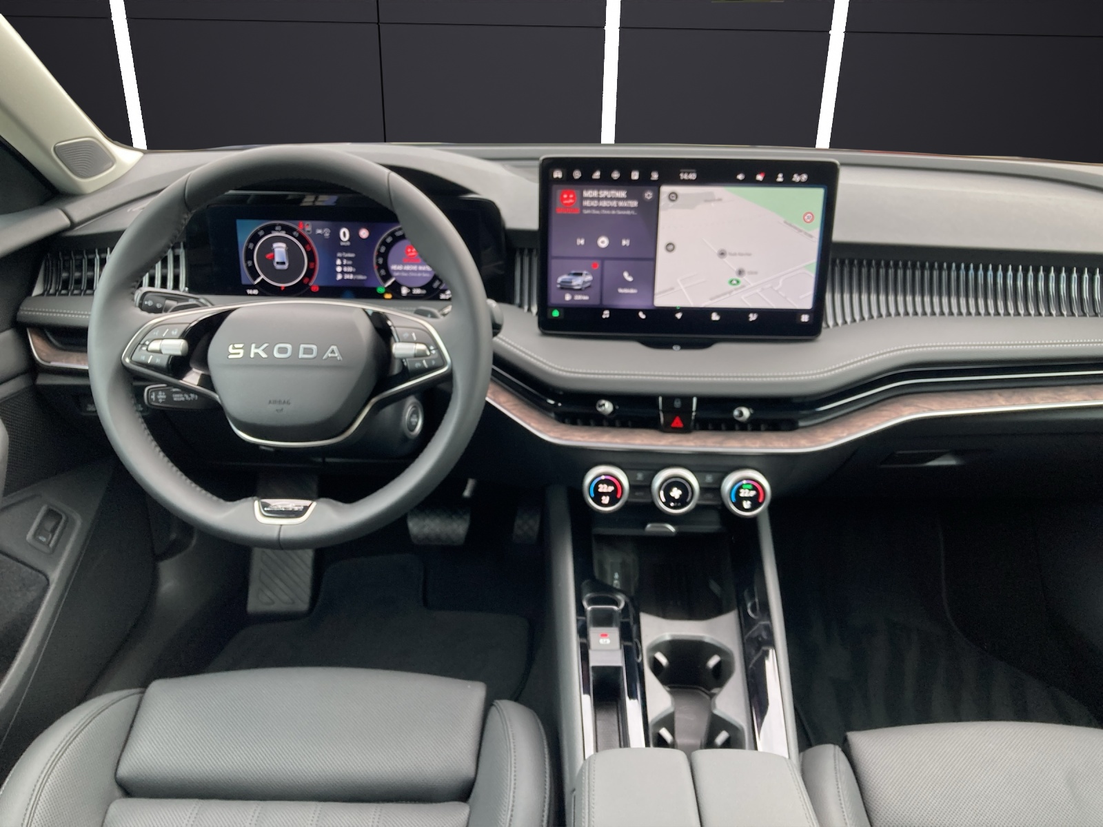 Fahrzeugabbildung SKODA Superb Combi L&K 2.0 TDI 142kW 4x4 L&K Matrix, Standheizung, AHZV