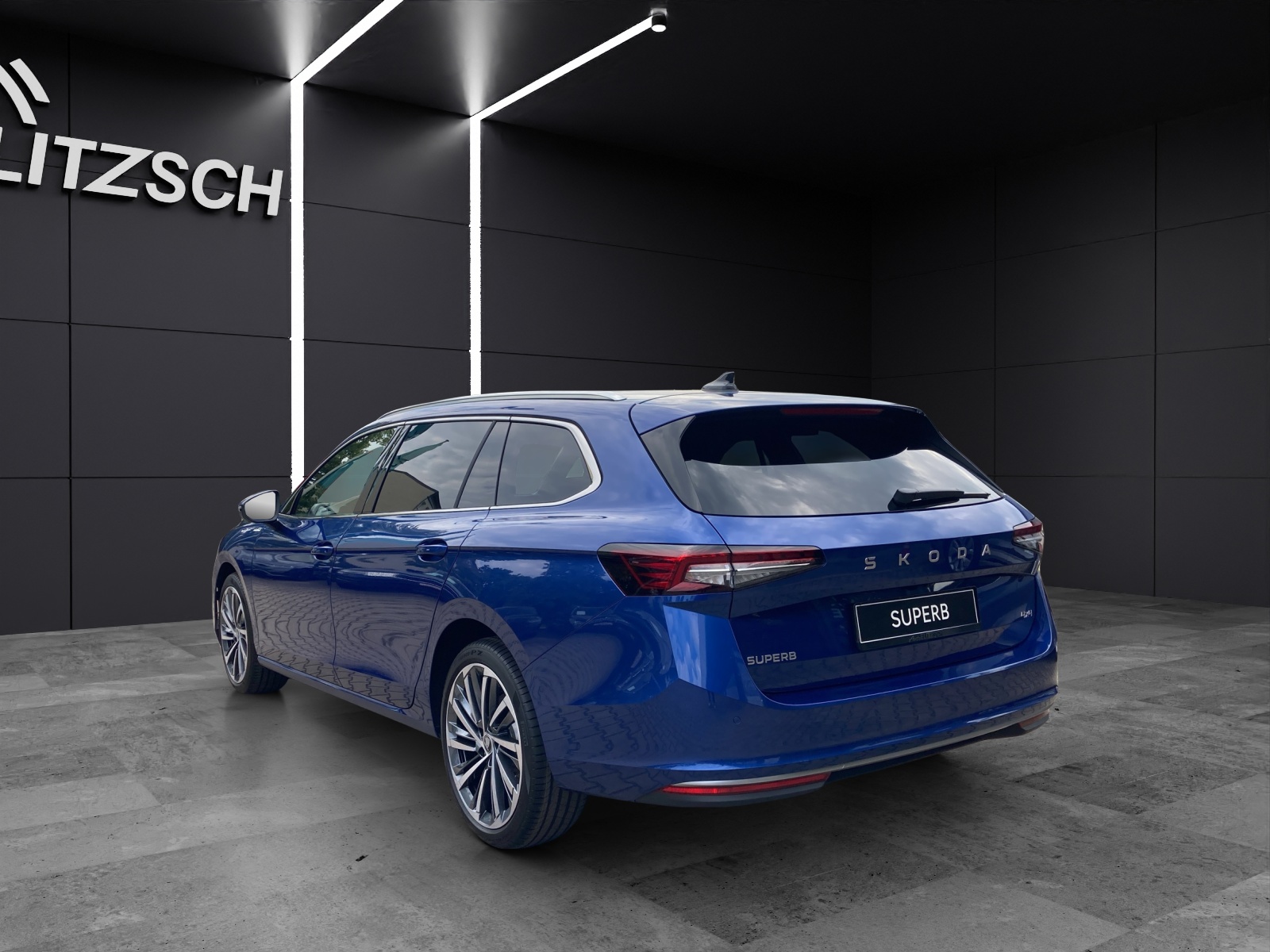 Fahrzeugabbildung SKODA Superb Combi L&K 2.0 TDI 142kW 4x4 L&K Matrix, Standheizung, AHZV