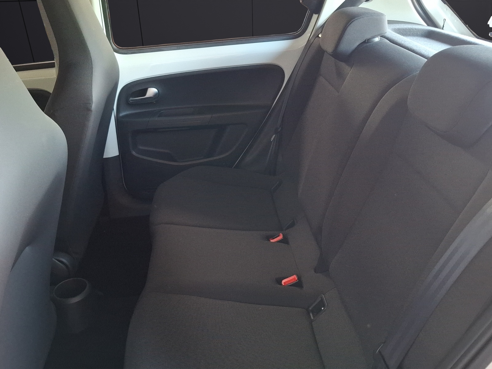 Fahrzeugabbildung Volkswagen up! 1.0 Basis Klima DAB GRA SH