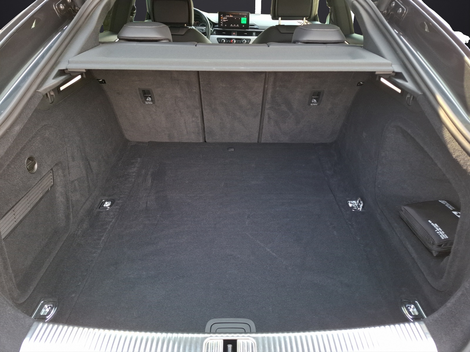 Fahrzeugabbildung Audi A5 Sportback 45 TFSI S-line S-tronic quattro Standhzg. Matrix AHK Navi B&O SH