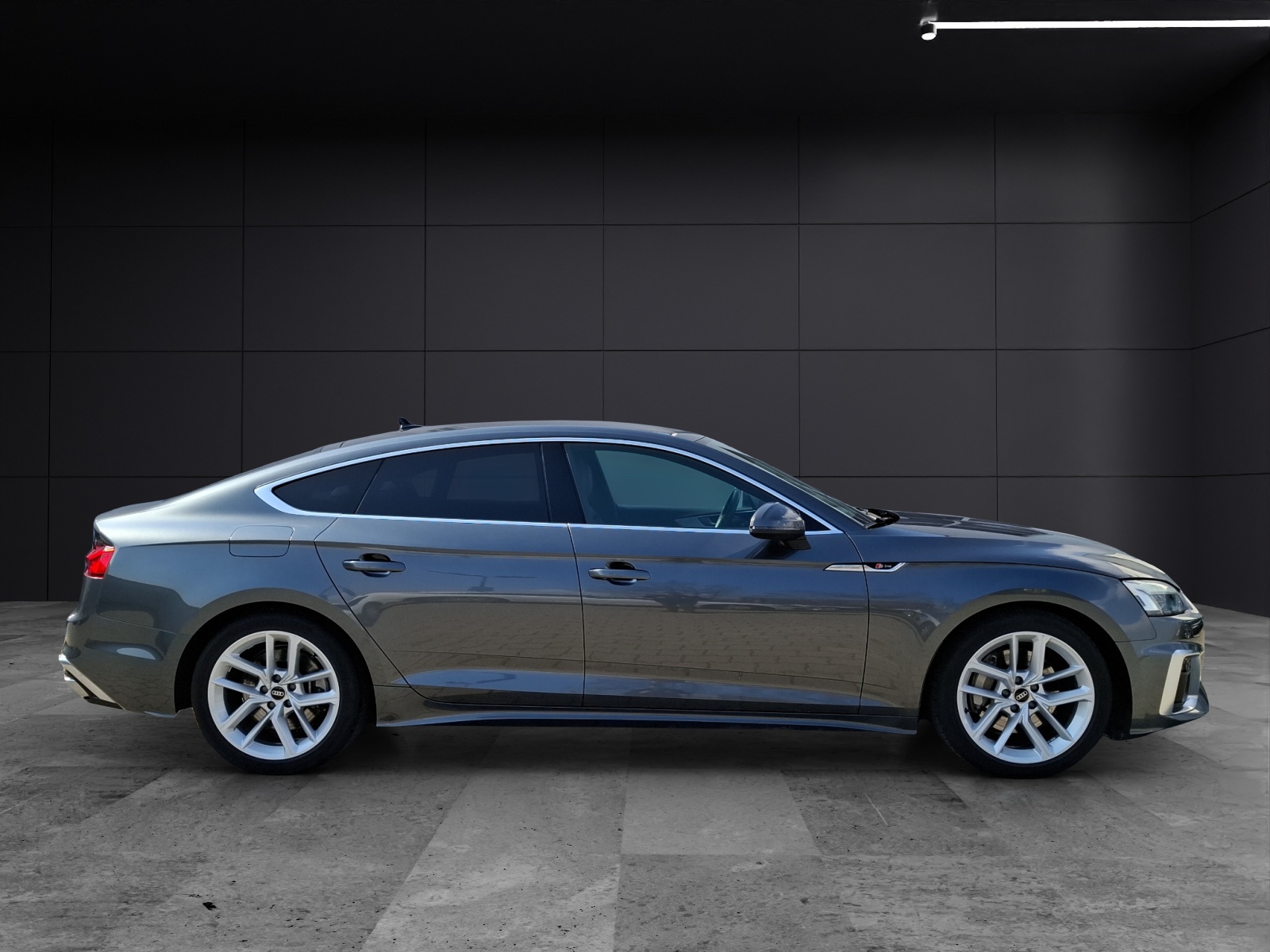 Fahrzeugabbildung Audi A5 Sportback 45 TFSI S-line S-tronic quattro Standhzg. Matrix AHK Navi B&O SH