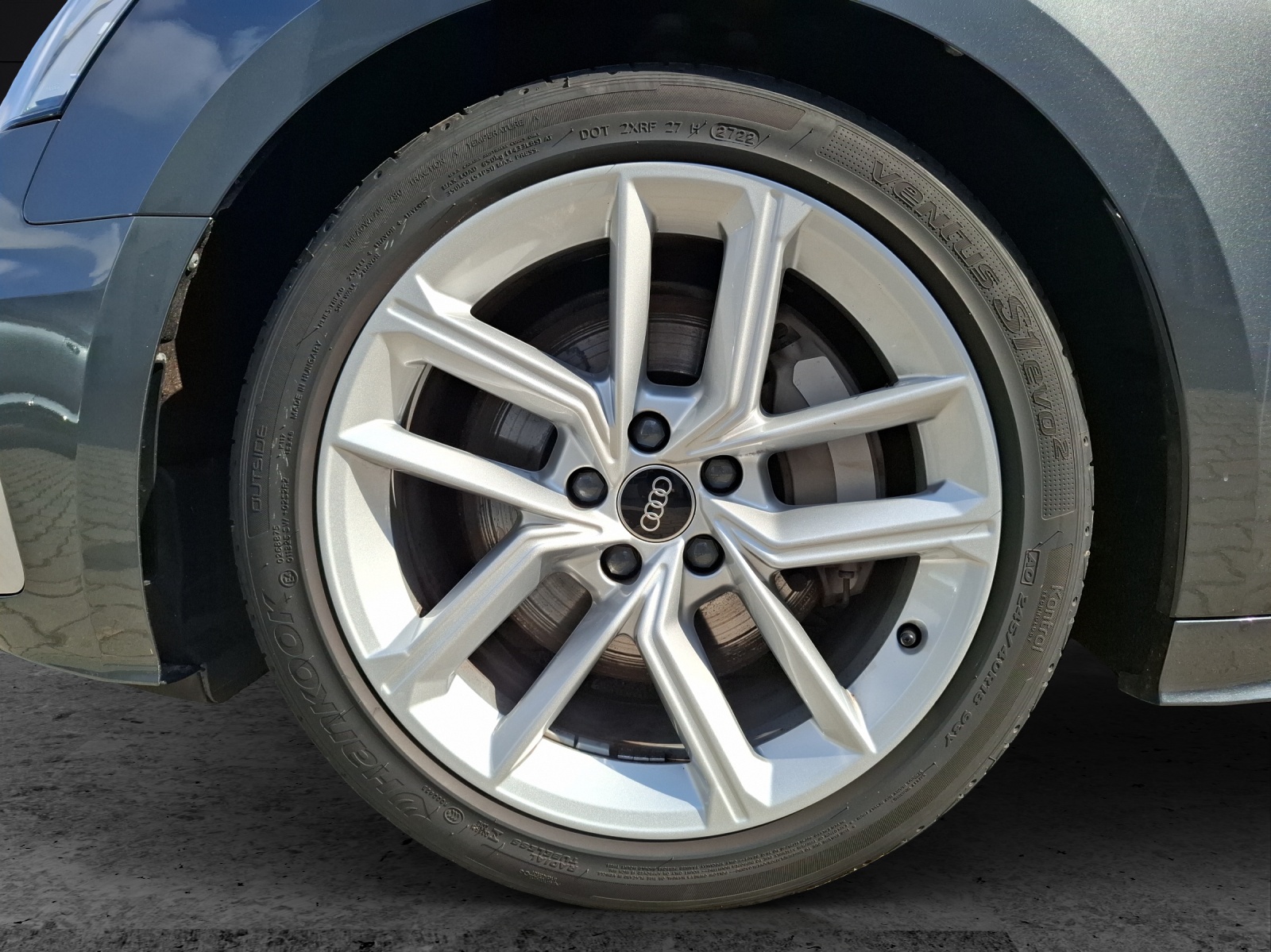 Fahrzeugabbildung Audi A5 Sportback 45 TFSI S-line S-tronic quattro Standhzg. Matrix AHK Navi B&O SH