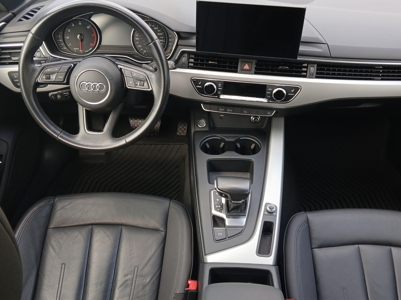 Fahrzeugabbildung Audi A4 Avant 35 TFSI advanced S-tronic LED Navi Leder ACC RFK SH