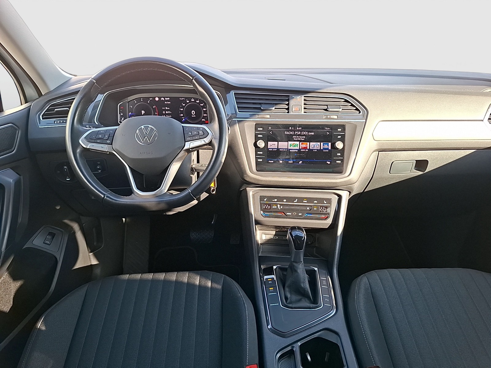 Fahrzeugabbildung Volkswagen Tiguan Allspace TSI Life DSG 7-Si LED Navi VC HUD ACC AHK SHZ