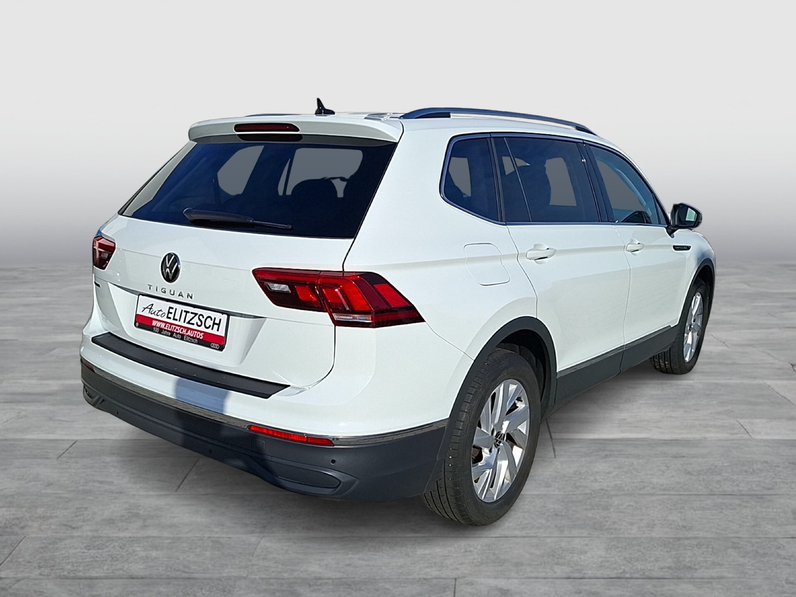 Fahrzeugabbildung Volkswagen Tiguan Allspace TSI Life DSG 7-Si LED Navi VC HUD ACC AHK SHZ