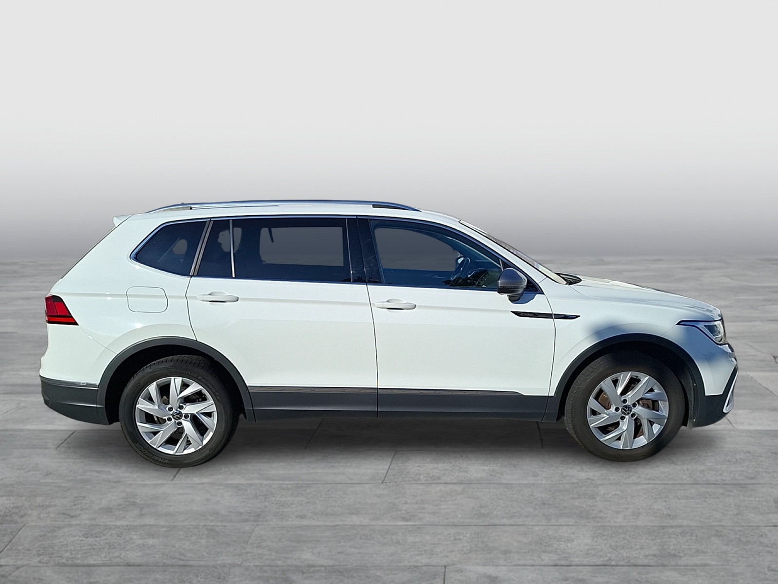 Fahrzeugabbildung Volkswagen Tiguan Allspace TSI Life DSG 7-Si LED Navi VC HUD ACC AHK SHZ