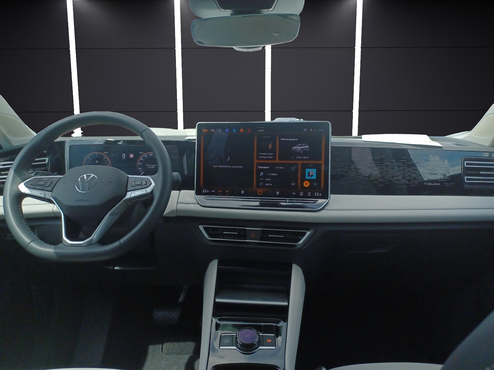 Fahrzeugabbildung Volkswagen Tiguan 2.0 TDI Elegance IQ.Light Navi ACC AHK STHZ 4xSHZ