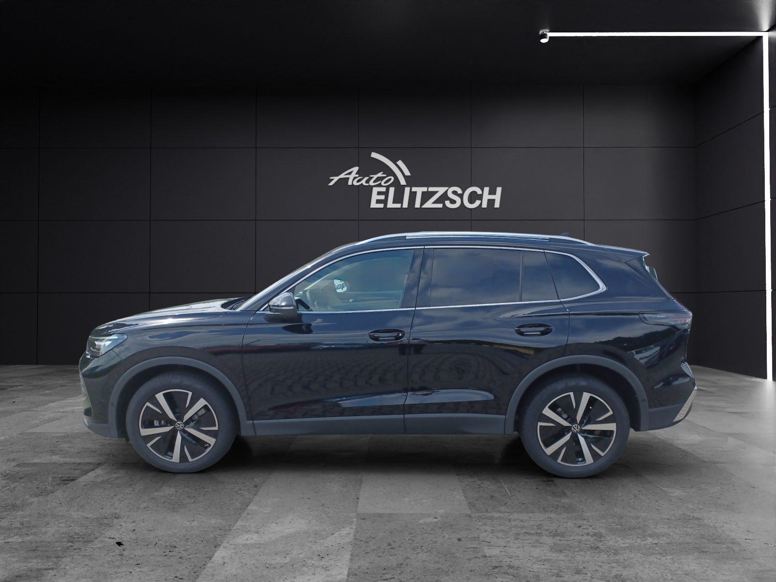 Fahrzeugabbildung Volkswagen Tiguan 2.0 TDI Elegance IQ.Light Navi ACC AHK STHZ 4xSHZ