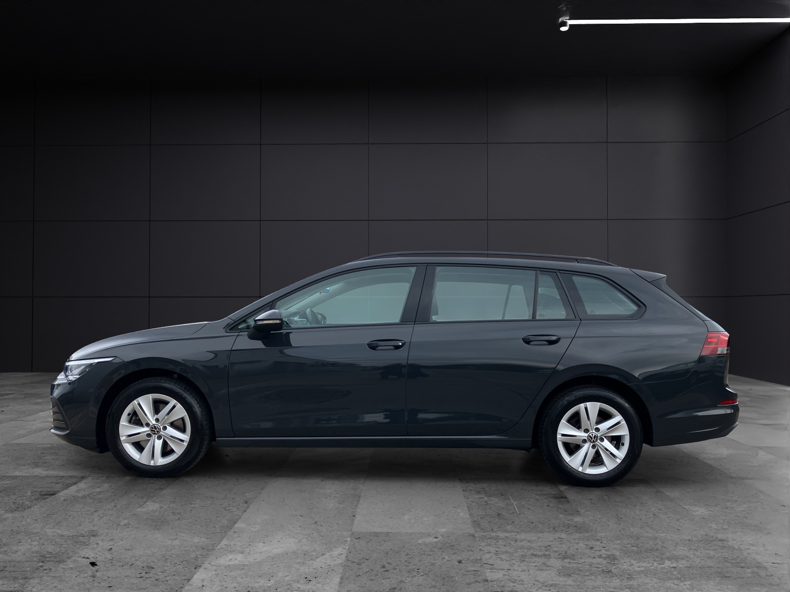 Fahrzeugabbildung Volkswagen Golf VIII Variant Life TDI DSG LED SH PDC Ambiente WeConnect Navi Klima