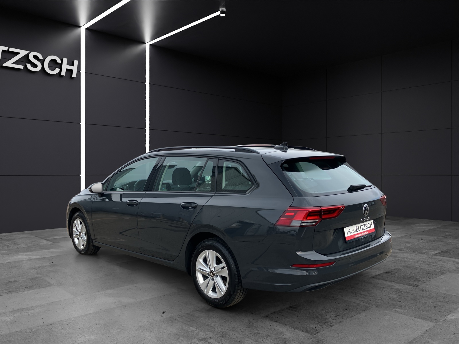 Fahrzeugabbildung Volkswagen Golf VIII Variant Life TDI DSG LED SH PDC Ambiente WeConnect Navi Klima