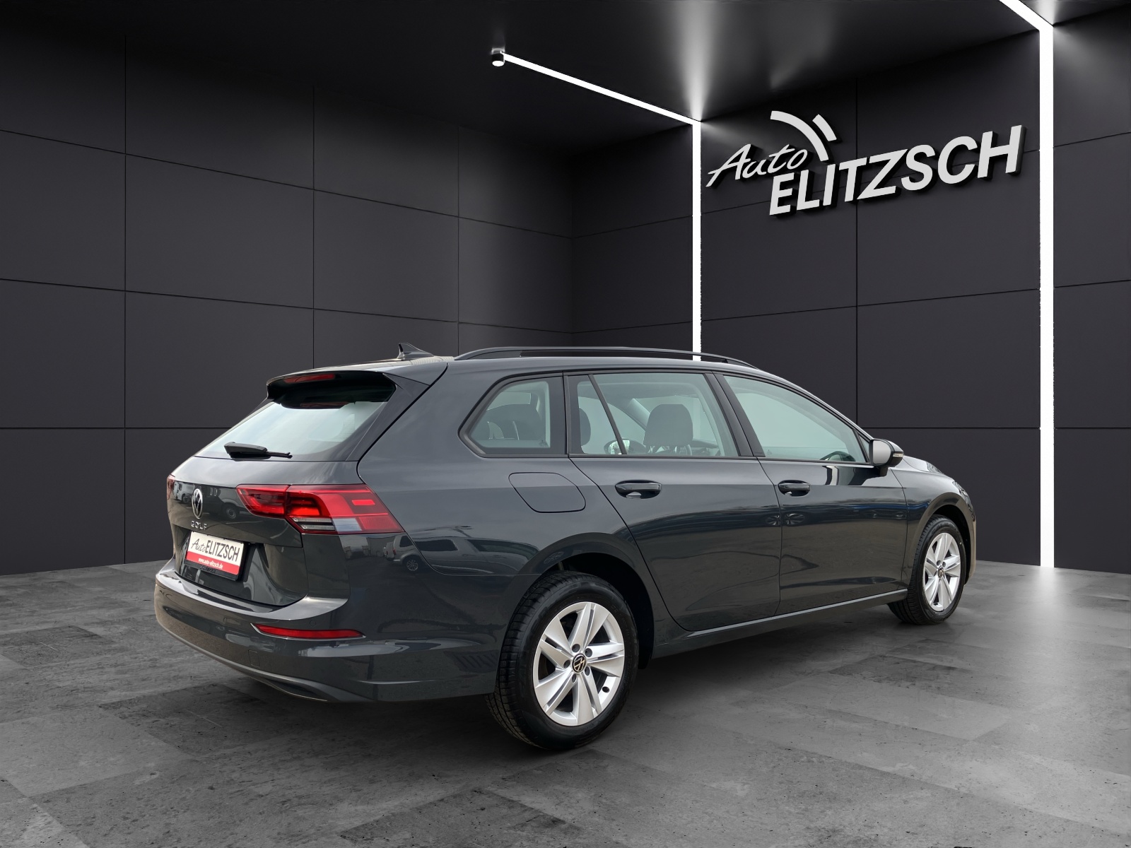 Fahrzeugabbildung Volkswagen Golf VIII Variant Life TDI DSG LED SH PDC Ambiente WeConnect Navi Klima