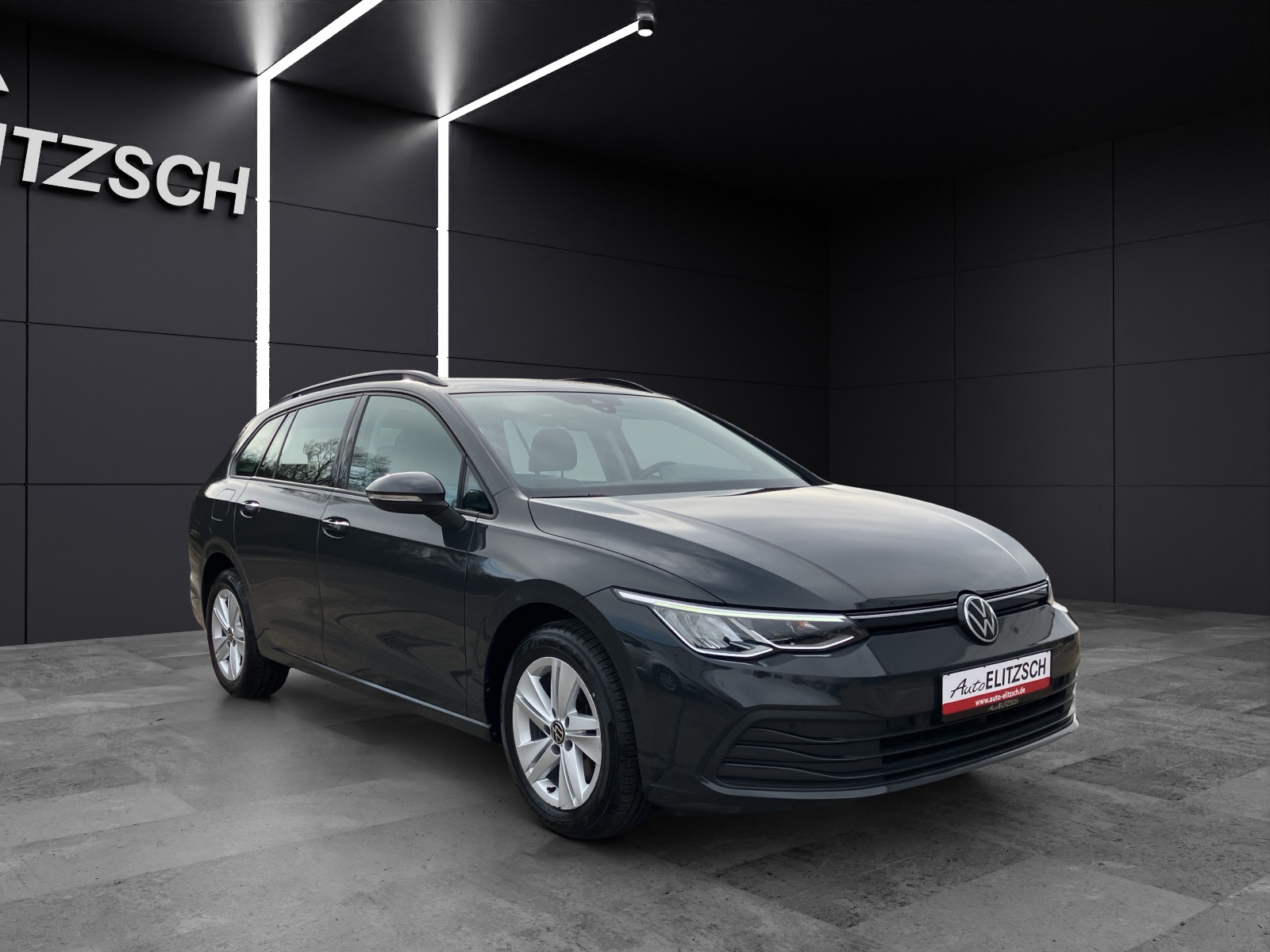 Fahrzeugabbildung Volkswagen Golf VIII Variant Life TDI DSG LED SH PDC Ambiente WeConnect Navi Klima