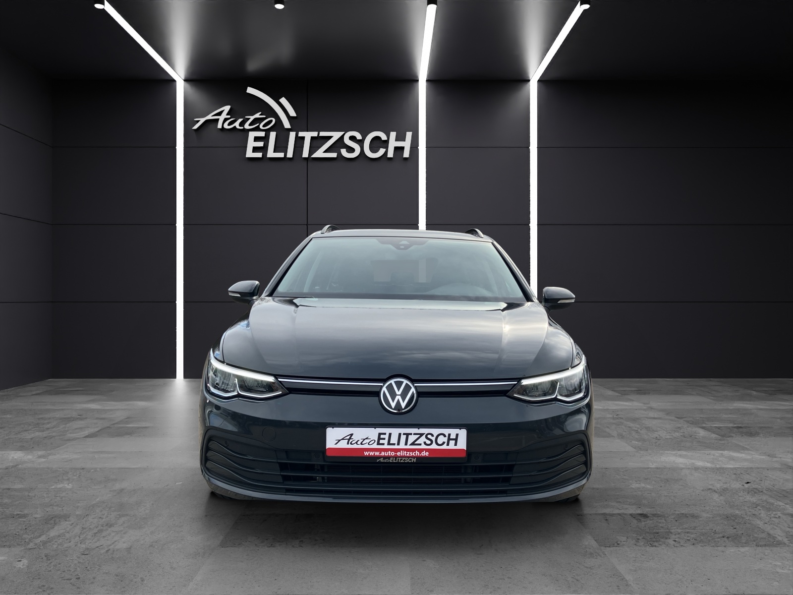 Fahrzeugabbildung Volkswagen Golf VIII Variant Life TDI DSG LED SH PDC Ambiente WeConnect Navi Klima