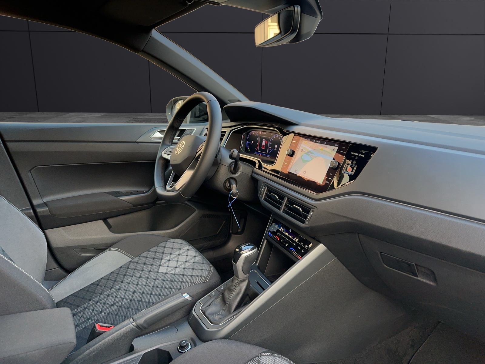 Fahrzeugabbildung Volkswagen Taigo R-Line TSI DSG Matrix RFK AppCon ACC SH NAVI R-Line TSI DSG Matrix RFK AppCon ACC SH NAVI