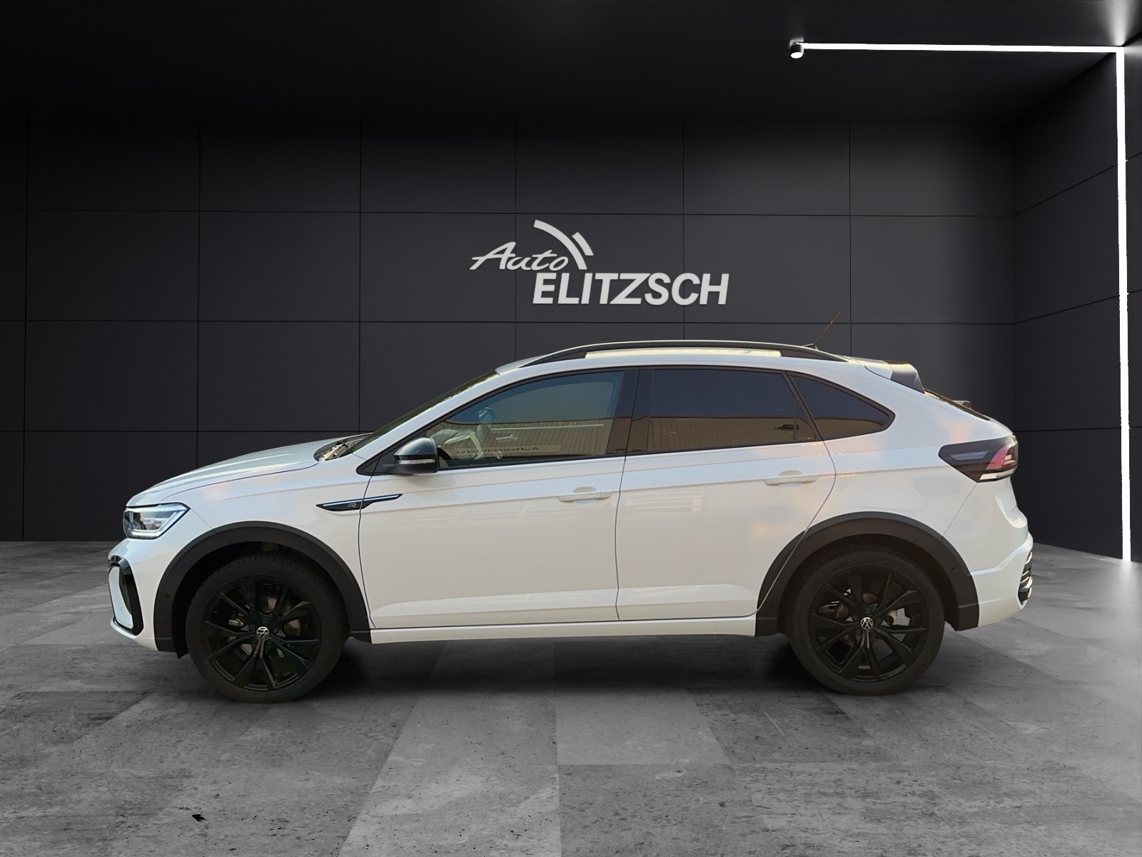 Fahrzeugabbildung Volkswagen Taigo R-Line TSI DSG Matrix RFK AppCon ACC SH NAVI R-Line TSI DSG Matrix RFK AppCon ACC SH NAVI