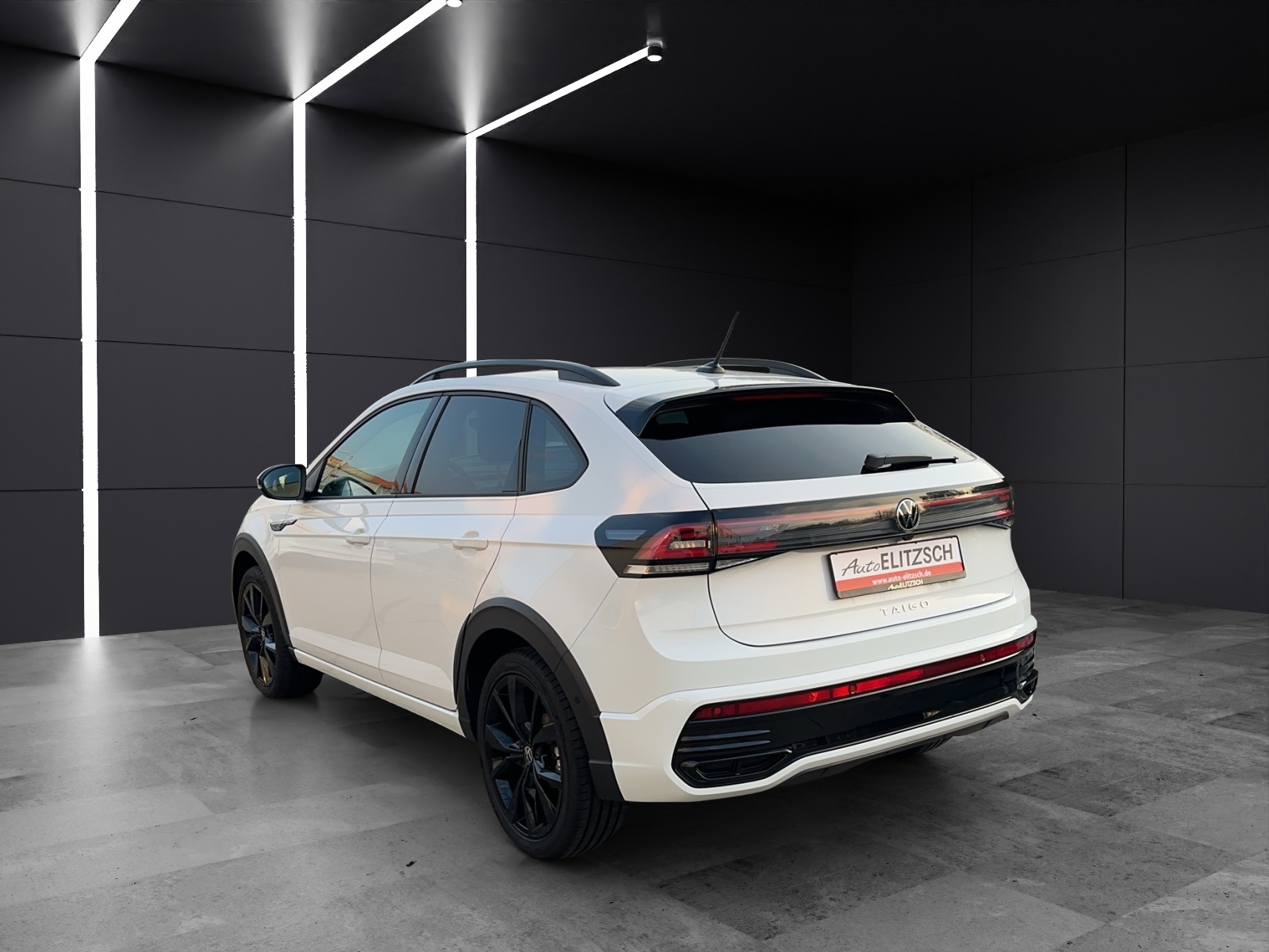 Fahrzeugabbildung Volkswagen Taigo R-Line TSI DSG Matrix RFK AppCon ACC SH NAVI R-Line TSI DSG Matrix RFK AppCon ACC SH NAVI