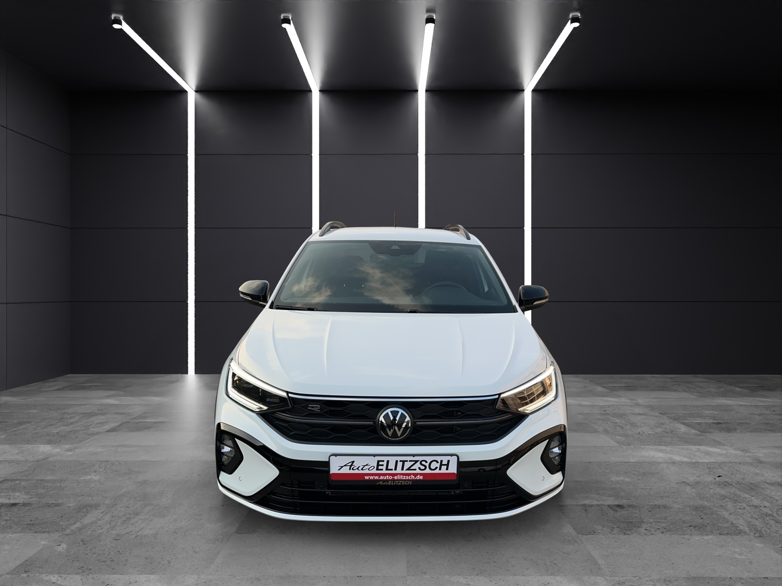 Fahrzeugabbildung Volkswagen Taigo R-Line TSI DSG Matrix RFK AppCon ACC SH NAVI R-Line TSI DSG Matrix RFK AppCon ACC SH NAVI