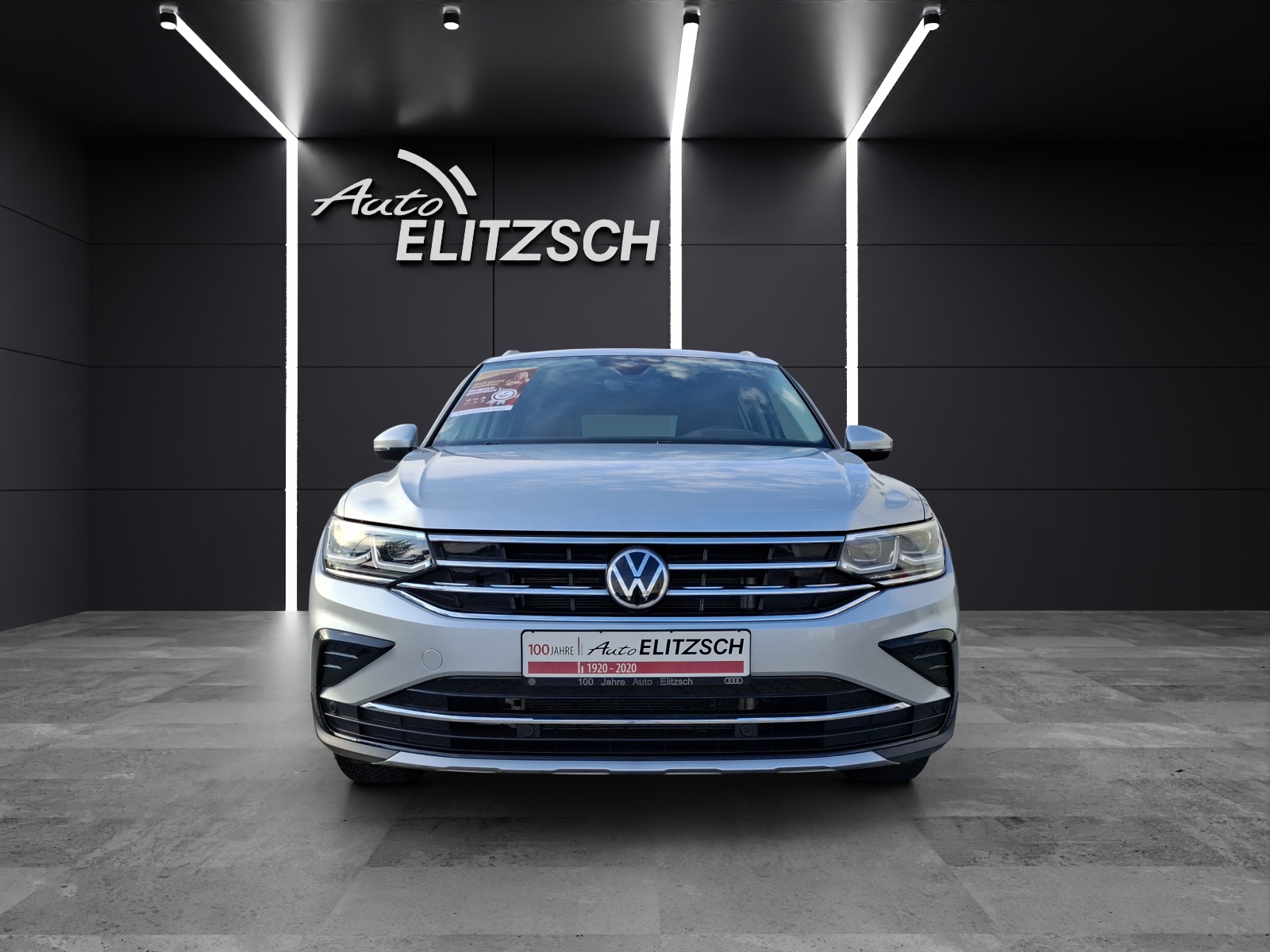 Fahrzeugabbildung Volkswagen Tiguan eHybrid Elegance DSG Matrix AHK Navi AID HUD ACC RFK SH