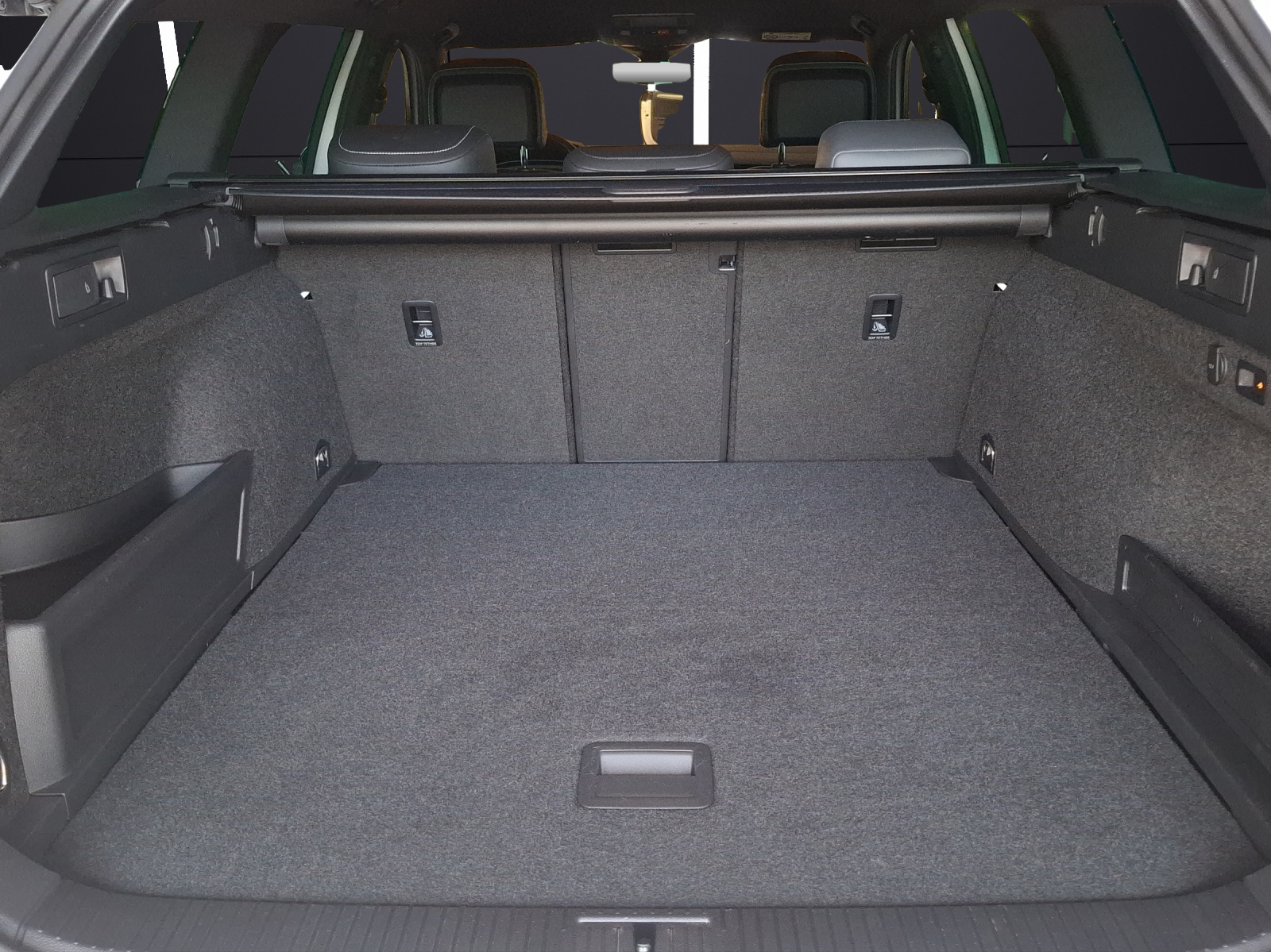 Fahrzeugabbildung Volkswagen Passat Variant GTE DSG Standhzg. Matrix AHK Navi AID RFK SH