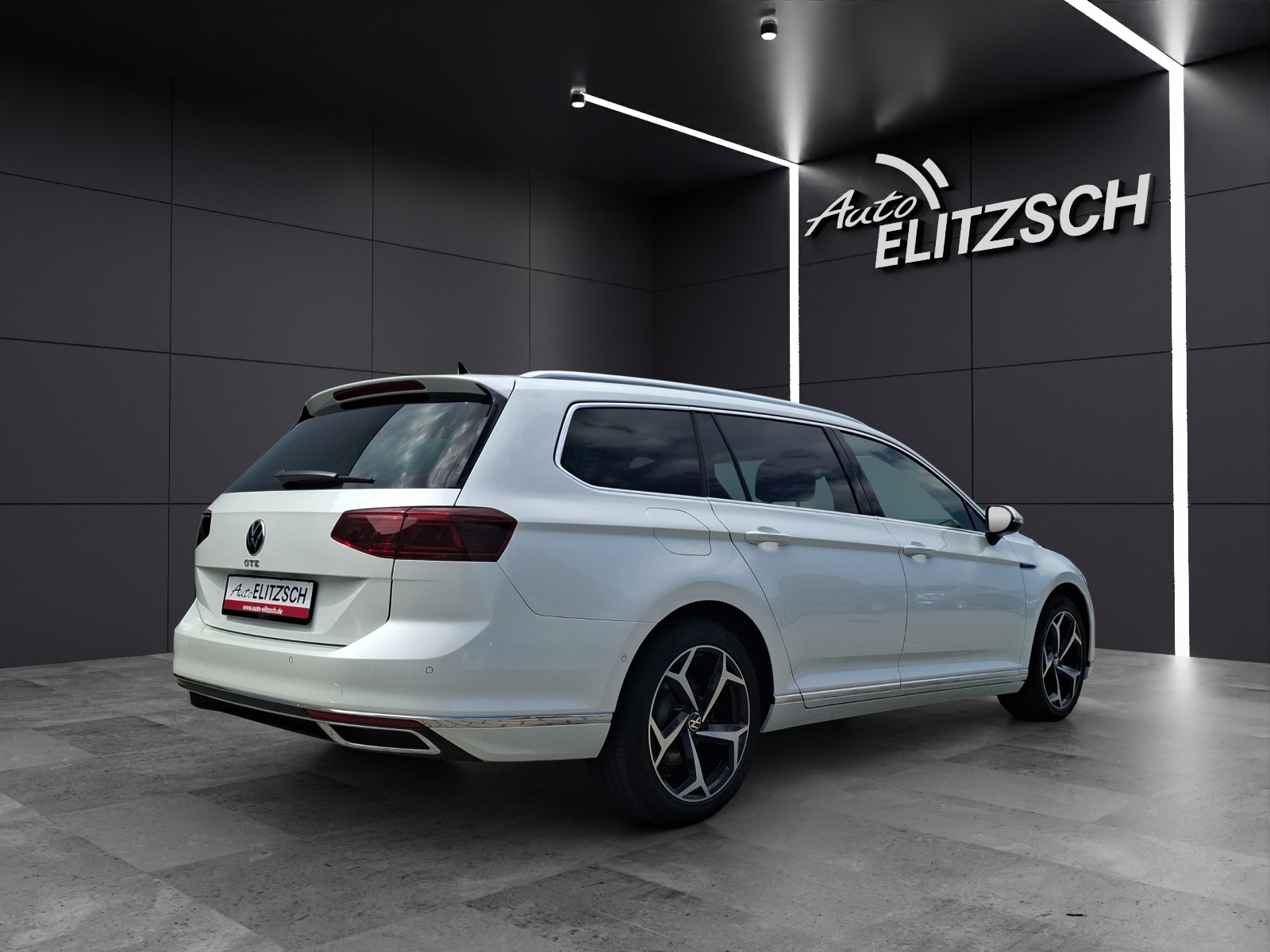 Fahrzeugabbildung Volkswagen Passat Variant GTE DSG Standhzg. Matrix AHK Navi AID RFK SH